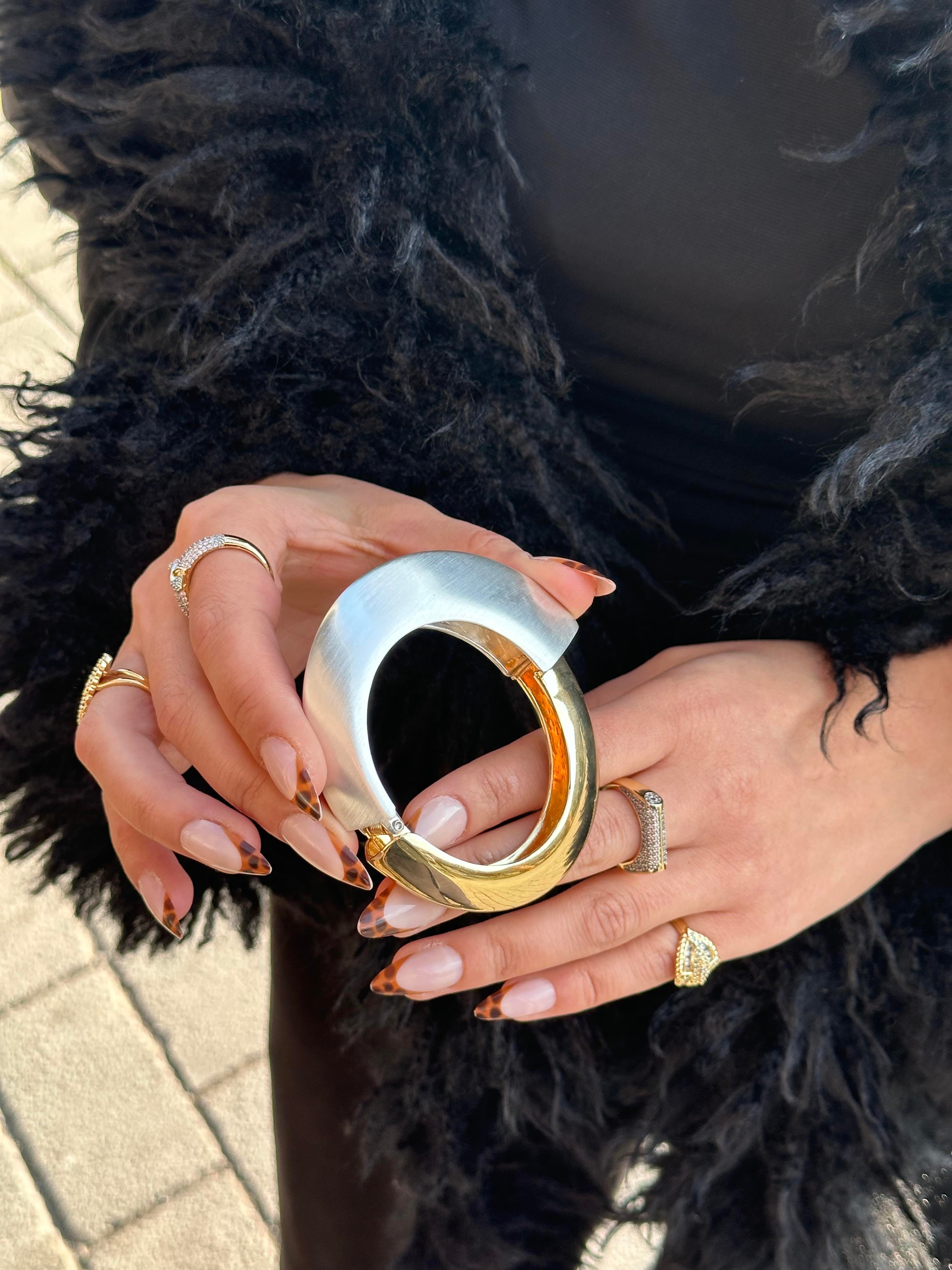 Marka model gümüş gold geçişli kelepçe