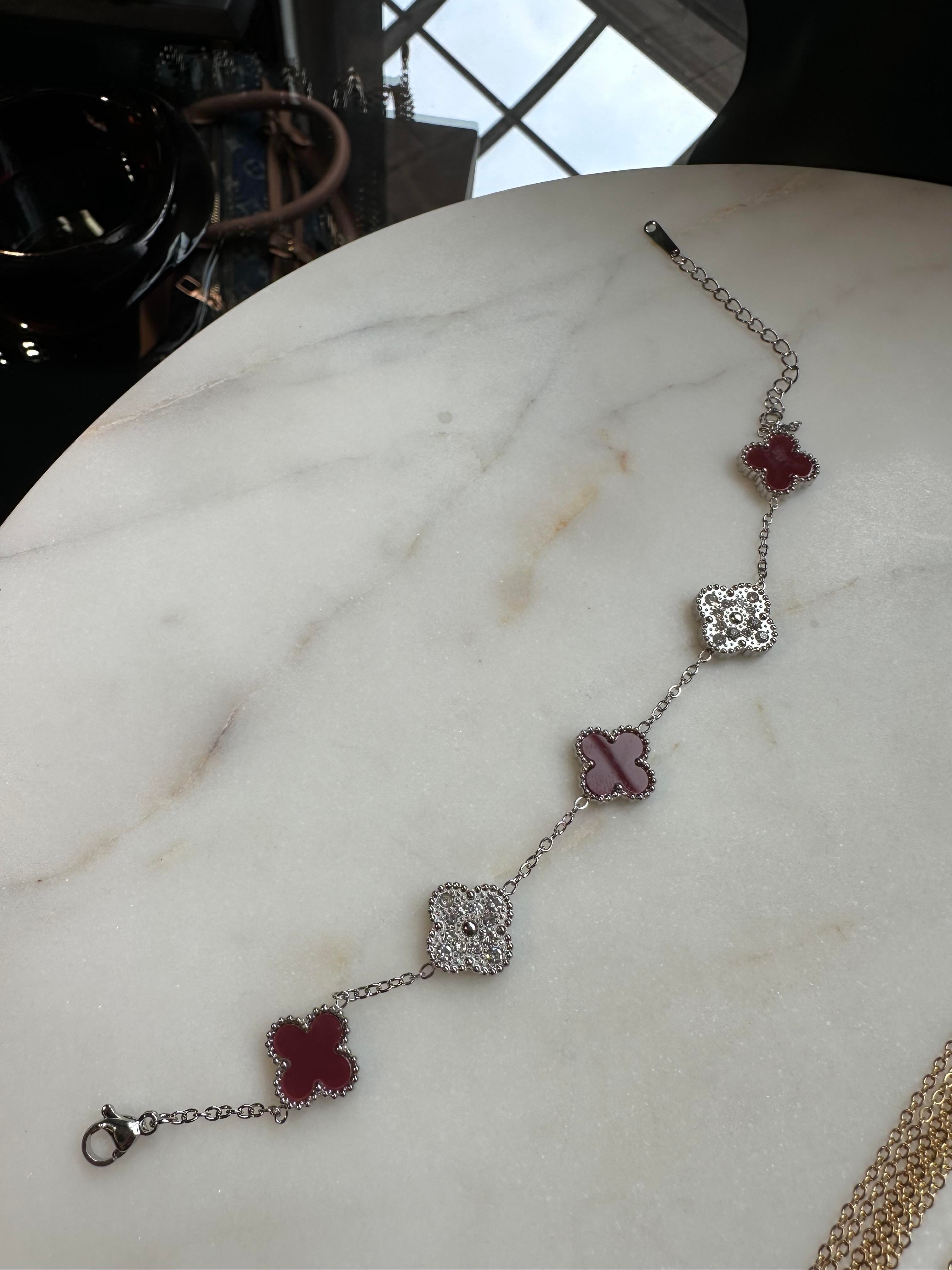 Taşlı geçişli bordo Silver yonca bileklik