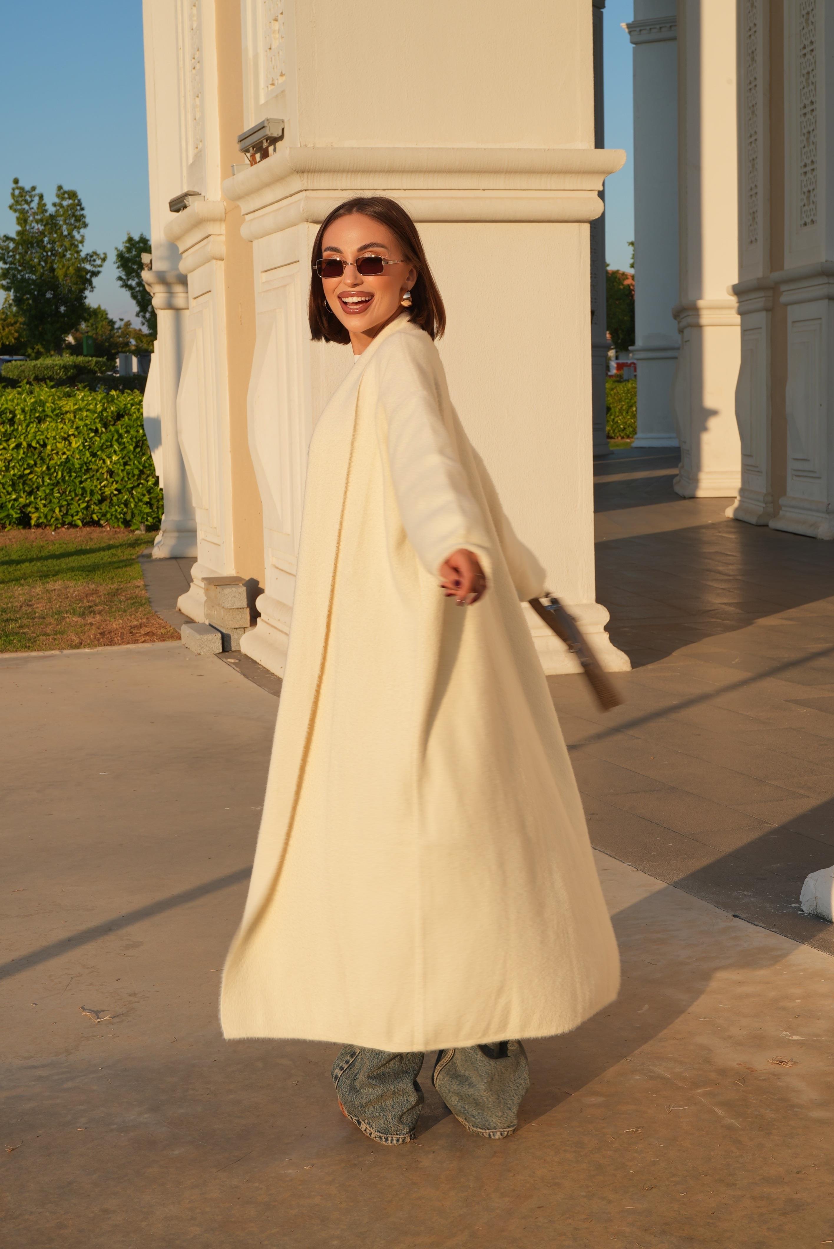 KEMİK RENK HIRKA