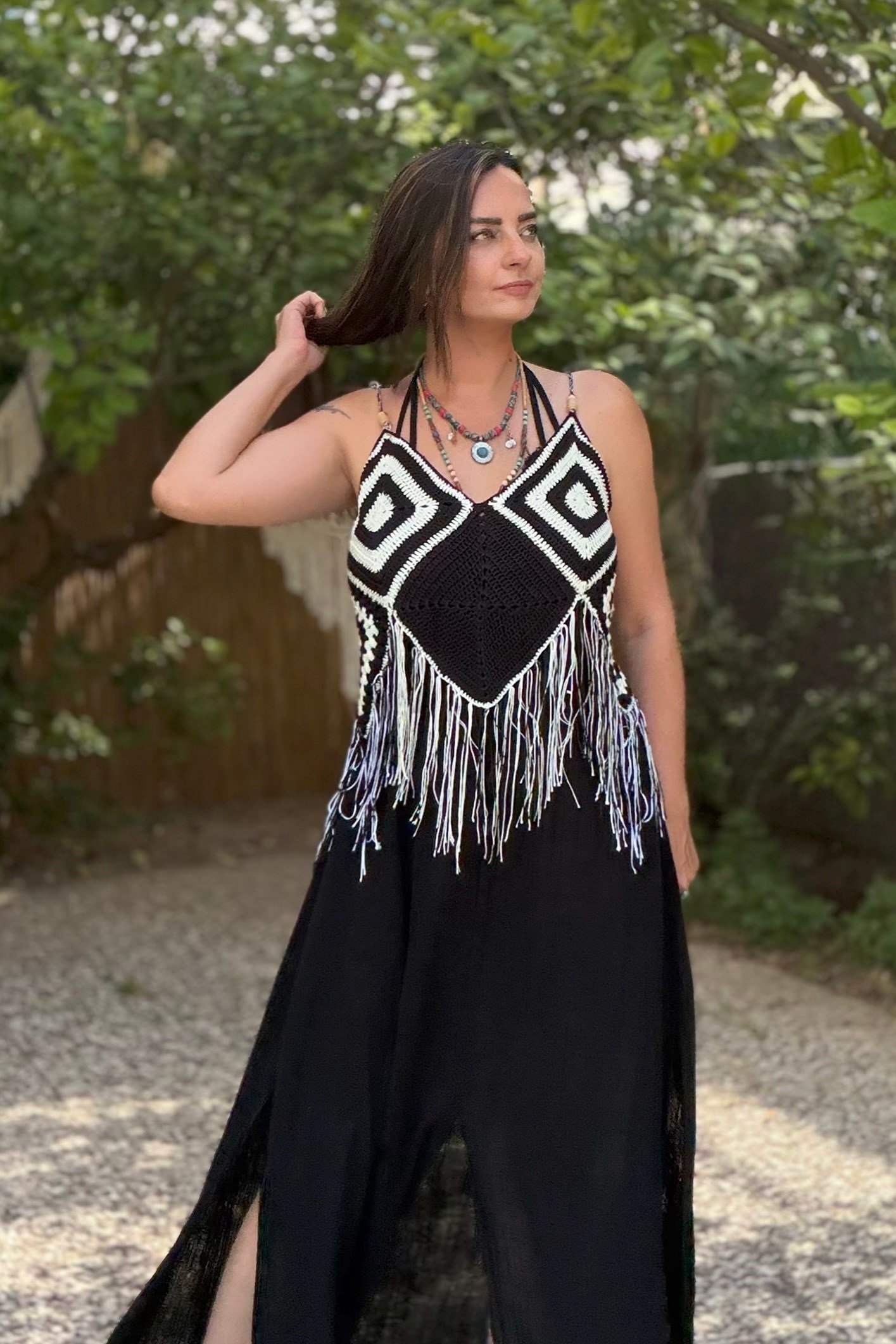 . - İp Askılı Hand Made Motif Püsküllü Bluz - Siyah Beyaz