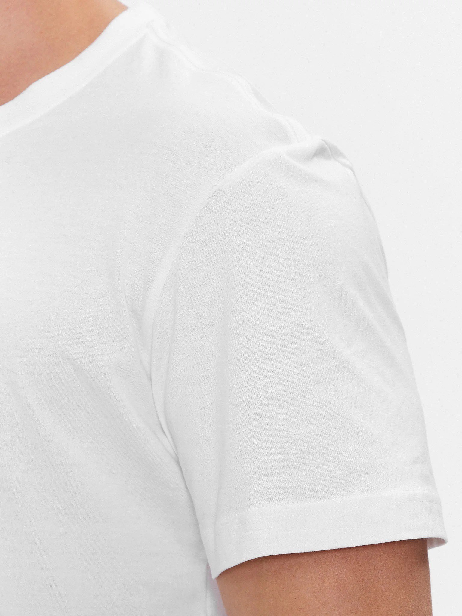 CALVIN KLEIN ERKEK T-SHIRT J30J325268-YAF