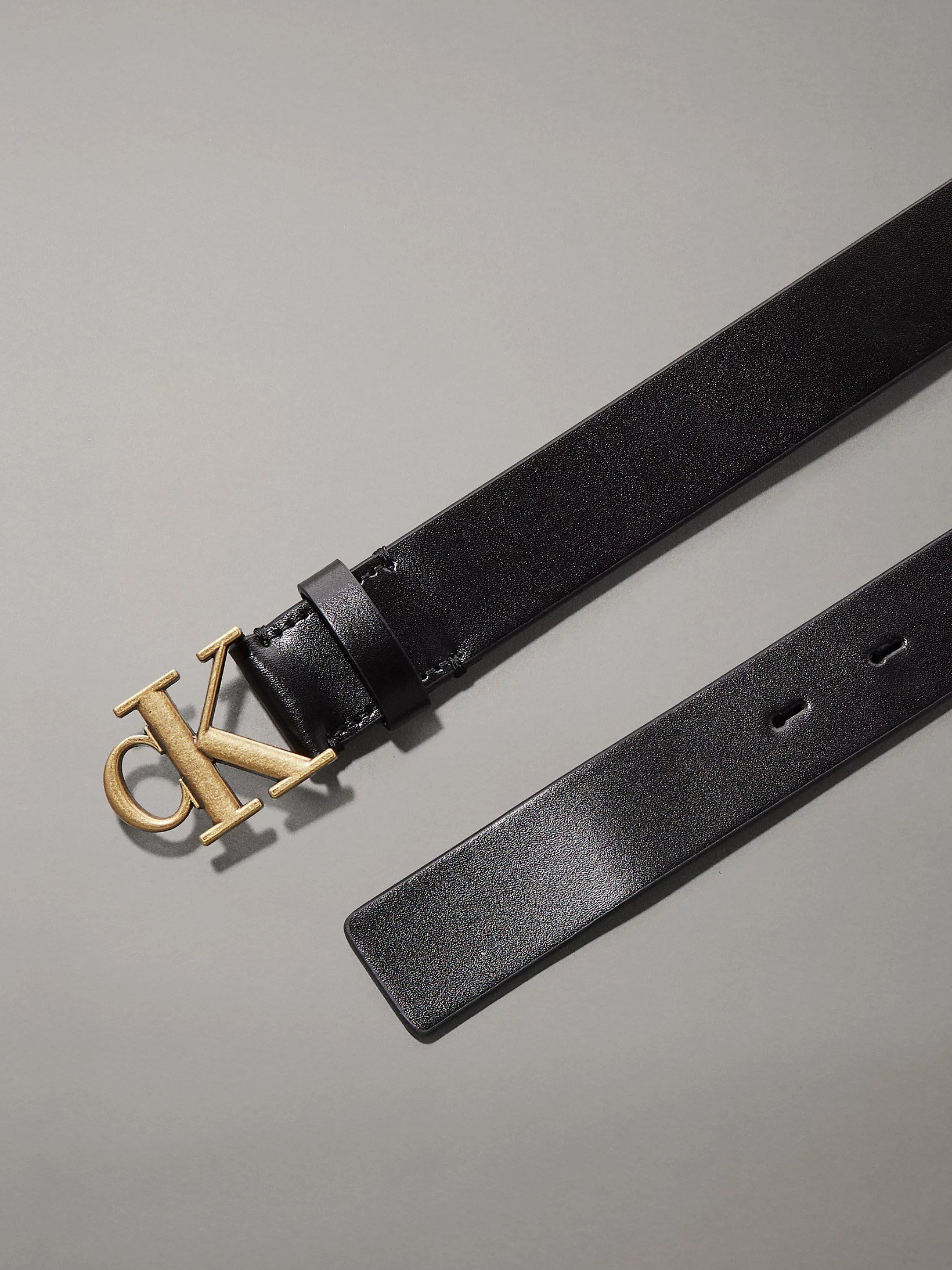 CALVIN KLEIN KADIN KEMER LV04K7002G-V1V