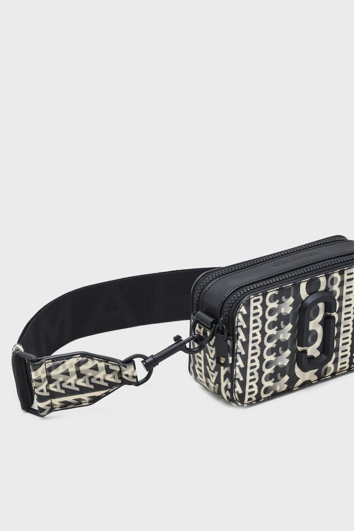 MARC BY MARC JACOBS KADIN OMUZ ÇANTASI 2R3HCR003H01-005