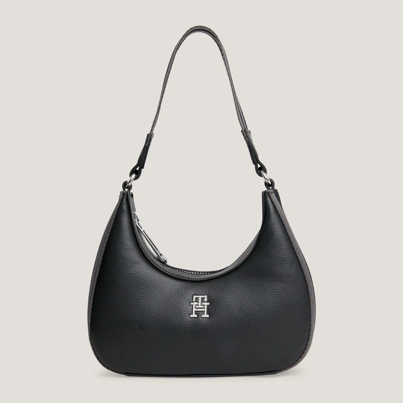 TOMMY HILFIGER KADIN OMUZ ÇANTASI AW0AW15705-BDS