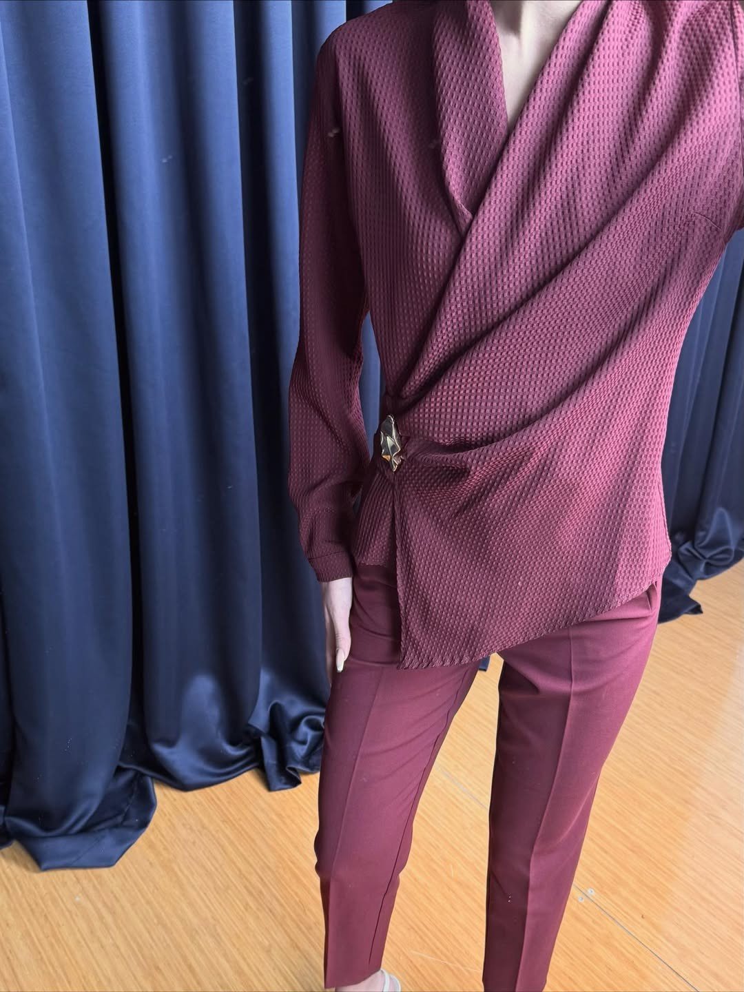 Gold Düğmeli Bordo Bluz