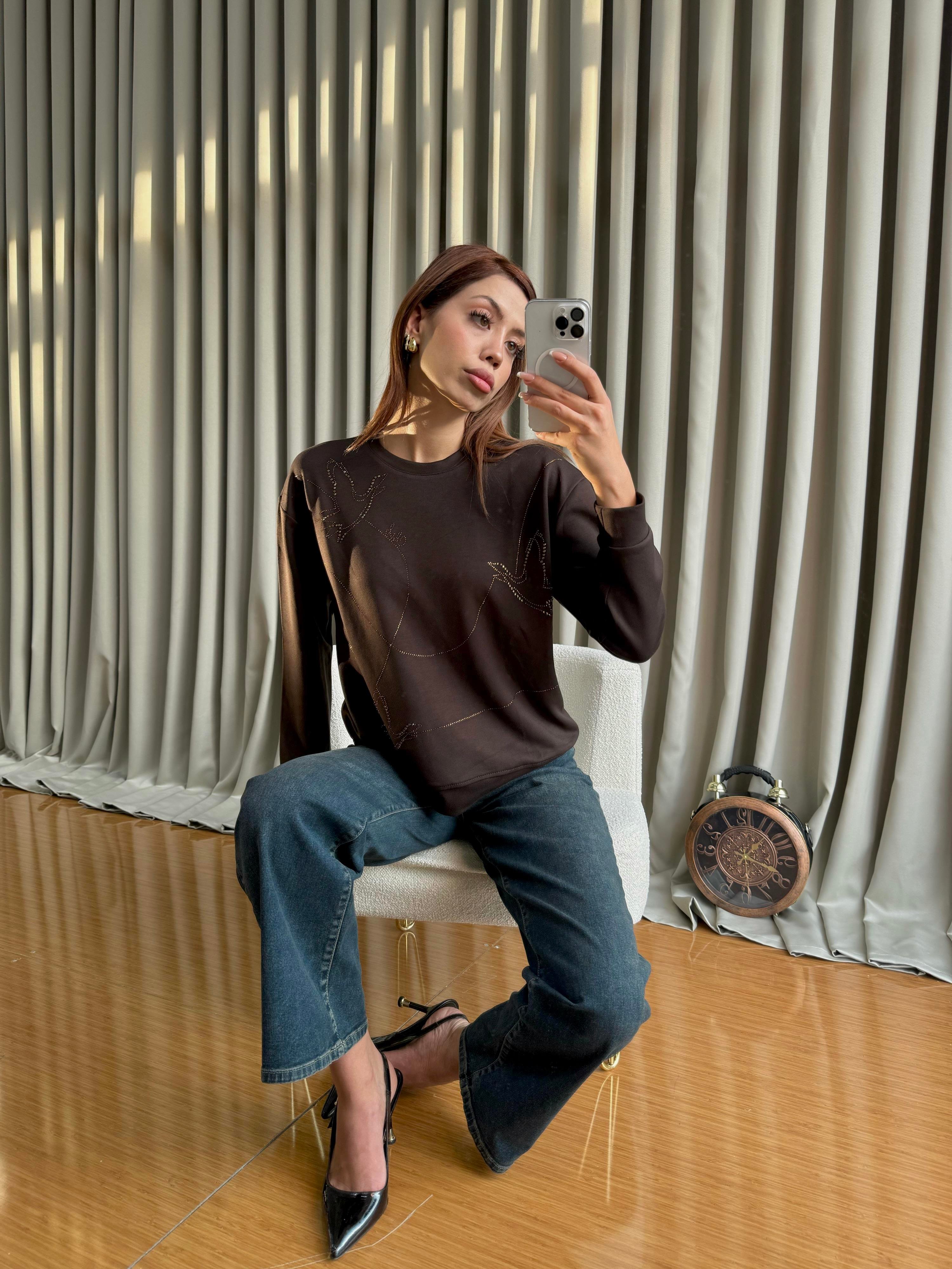 İhraç Fazlası Taş İşlemeli Kahverengi Sweatshirt