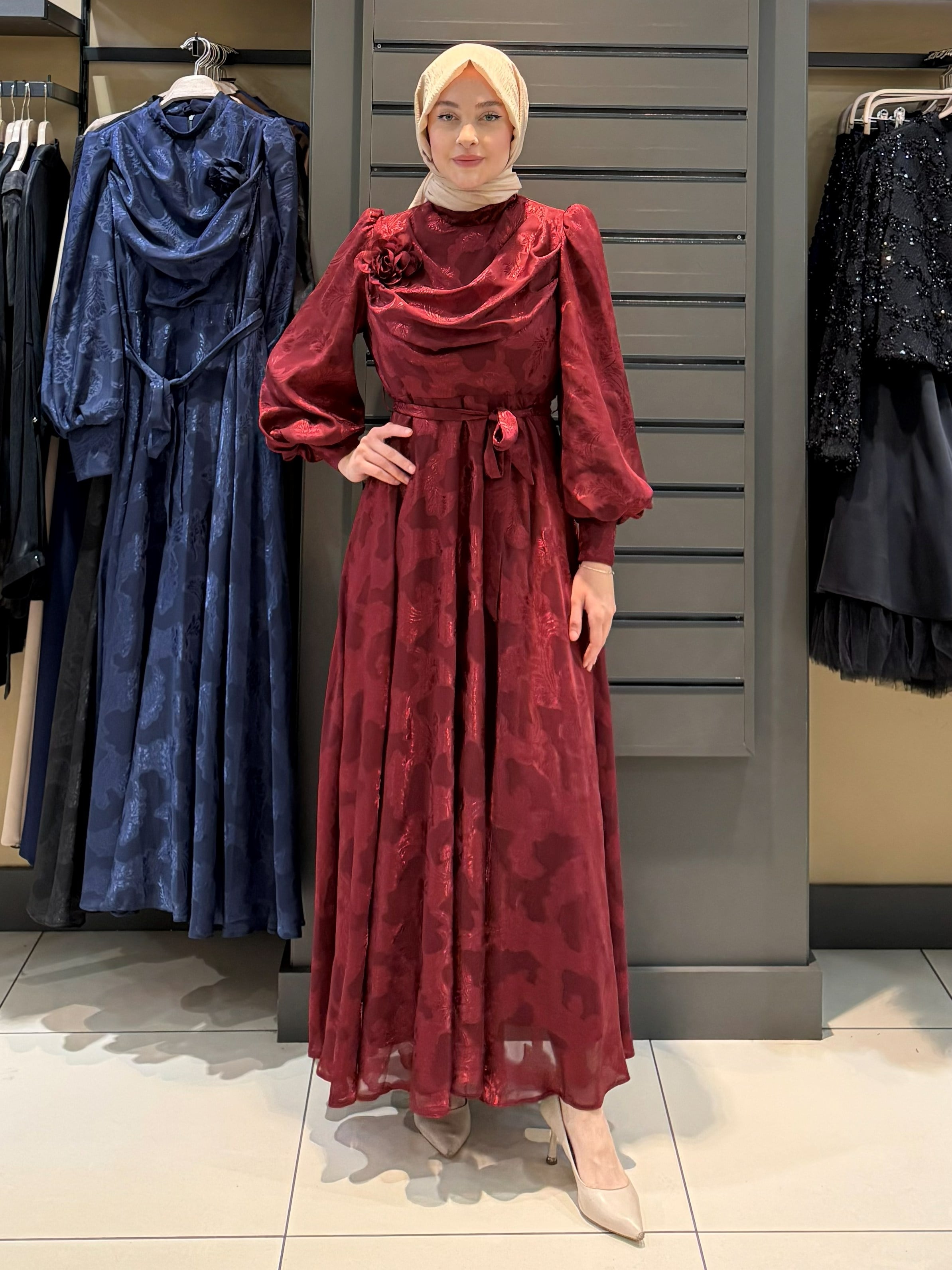 DETAYLI ELBİSE BORDO