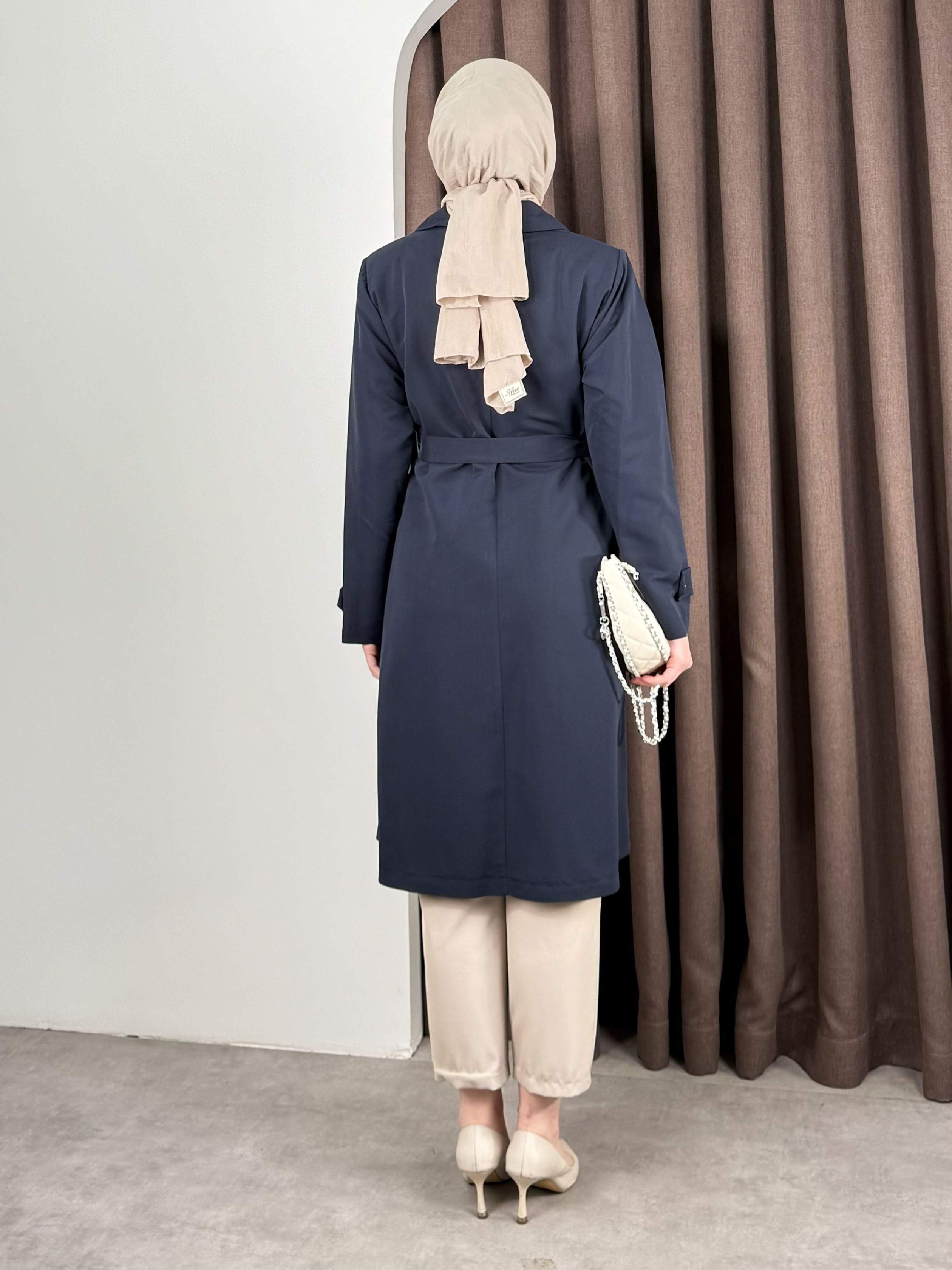 TRENCH LACİ