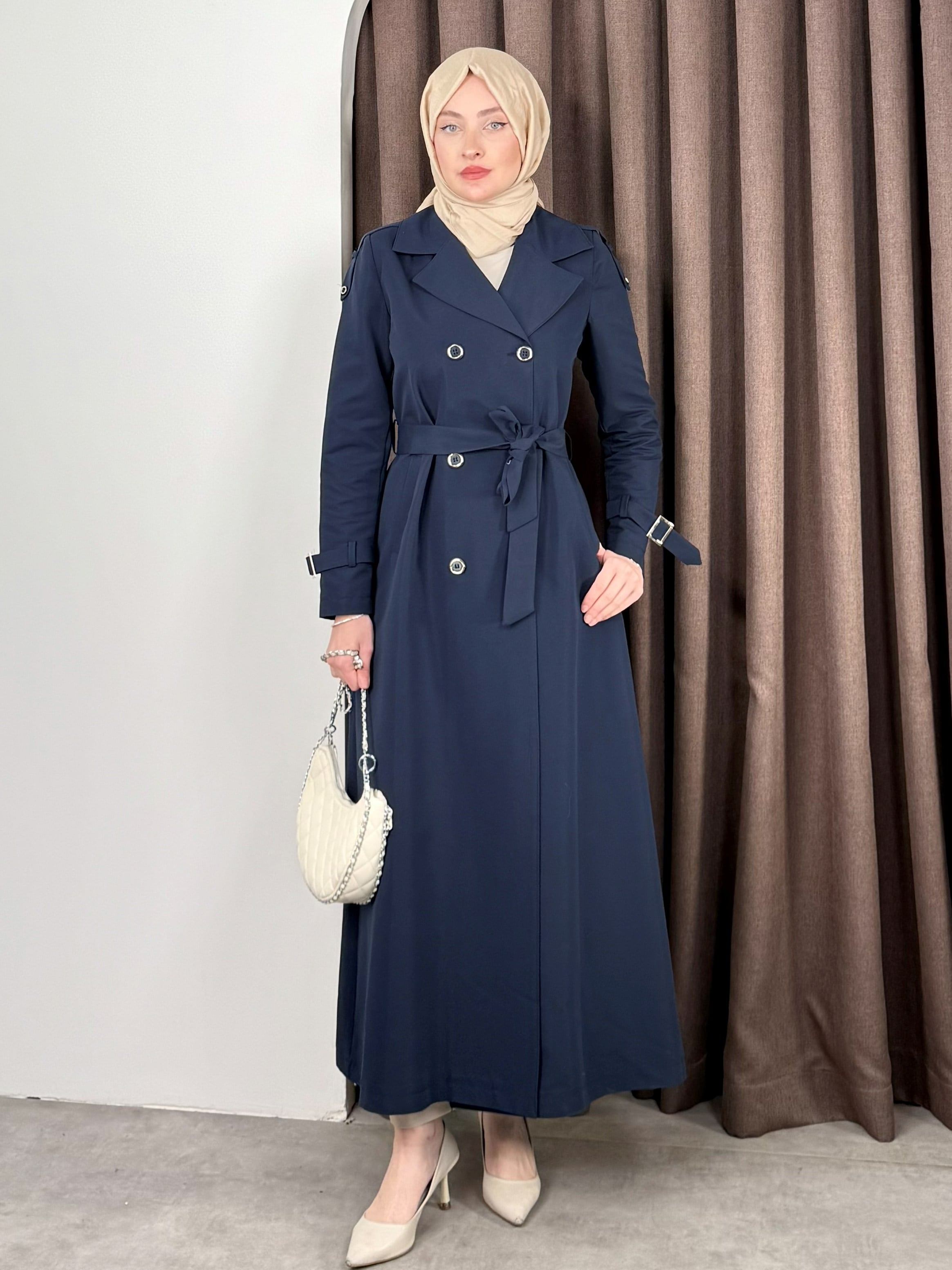 TRENCH LACİ