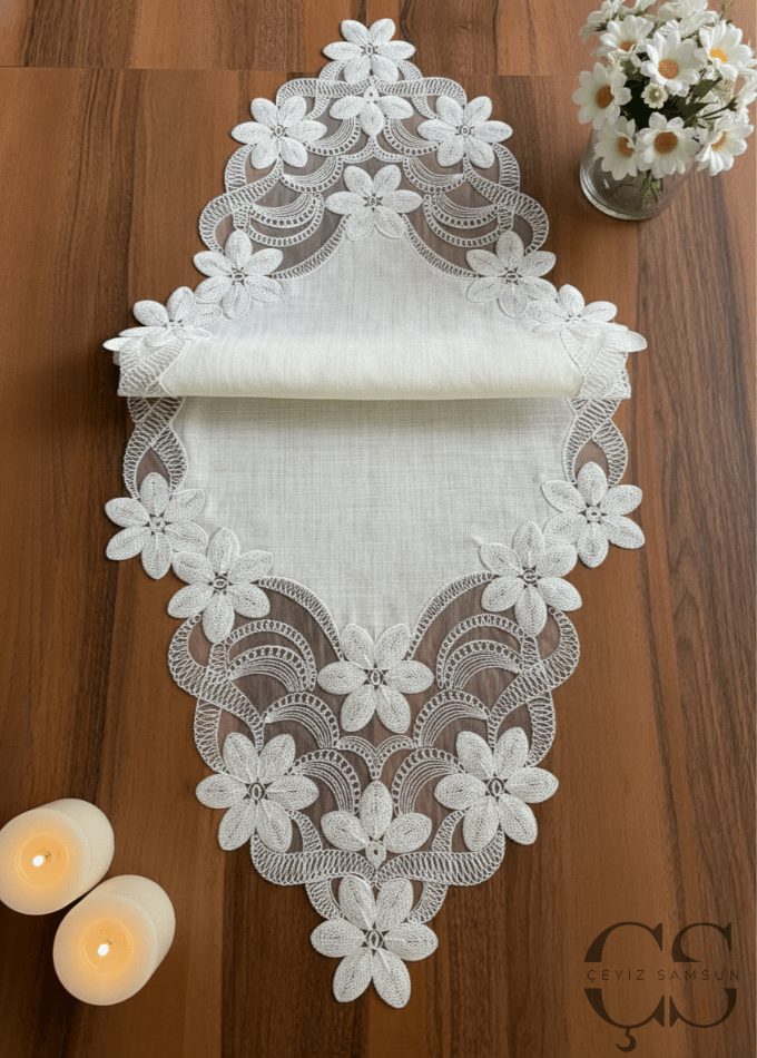 Feride Model Salon Takımı - 5 Parça Set - Krem Güpür & Kumaş