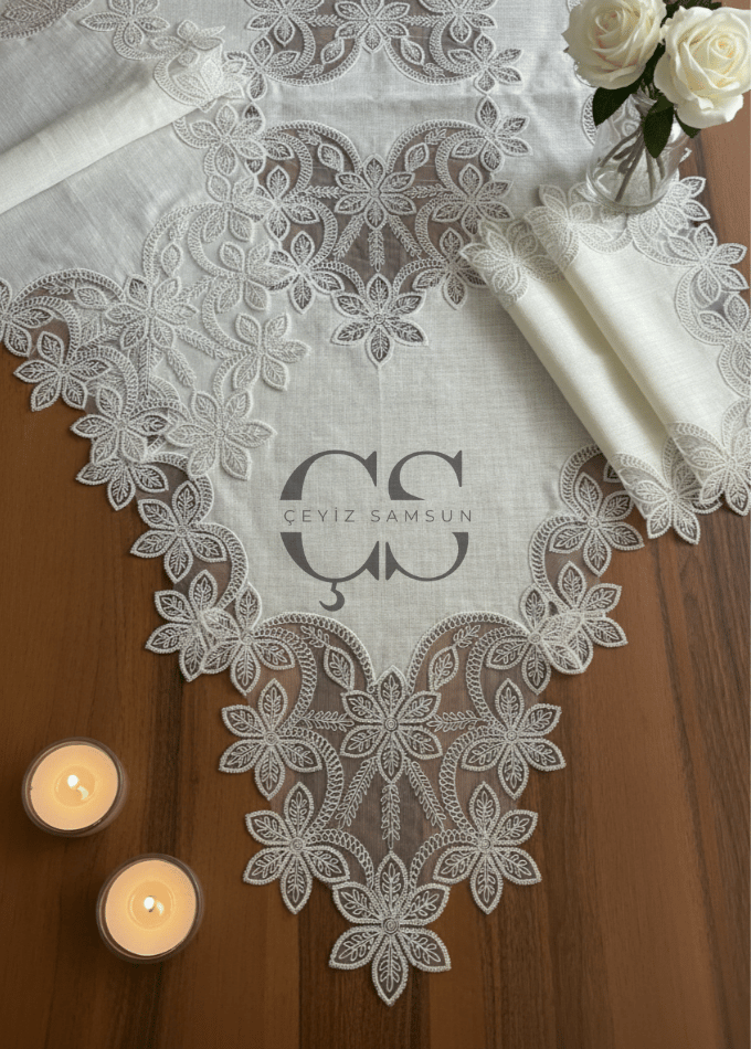 Gelincik Model Salon Takımı - 5 Parça Set - Kırık Beyaz Güpür & Kumaş