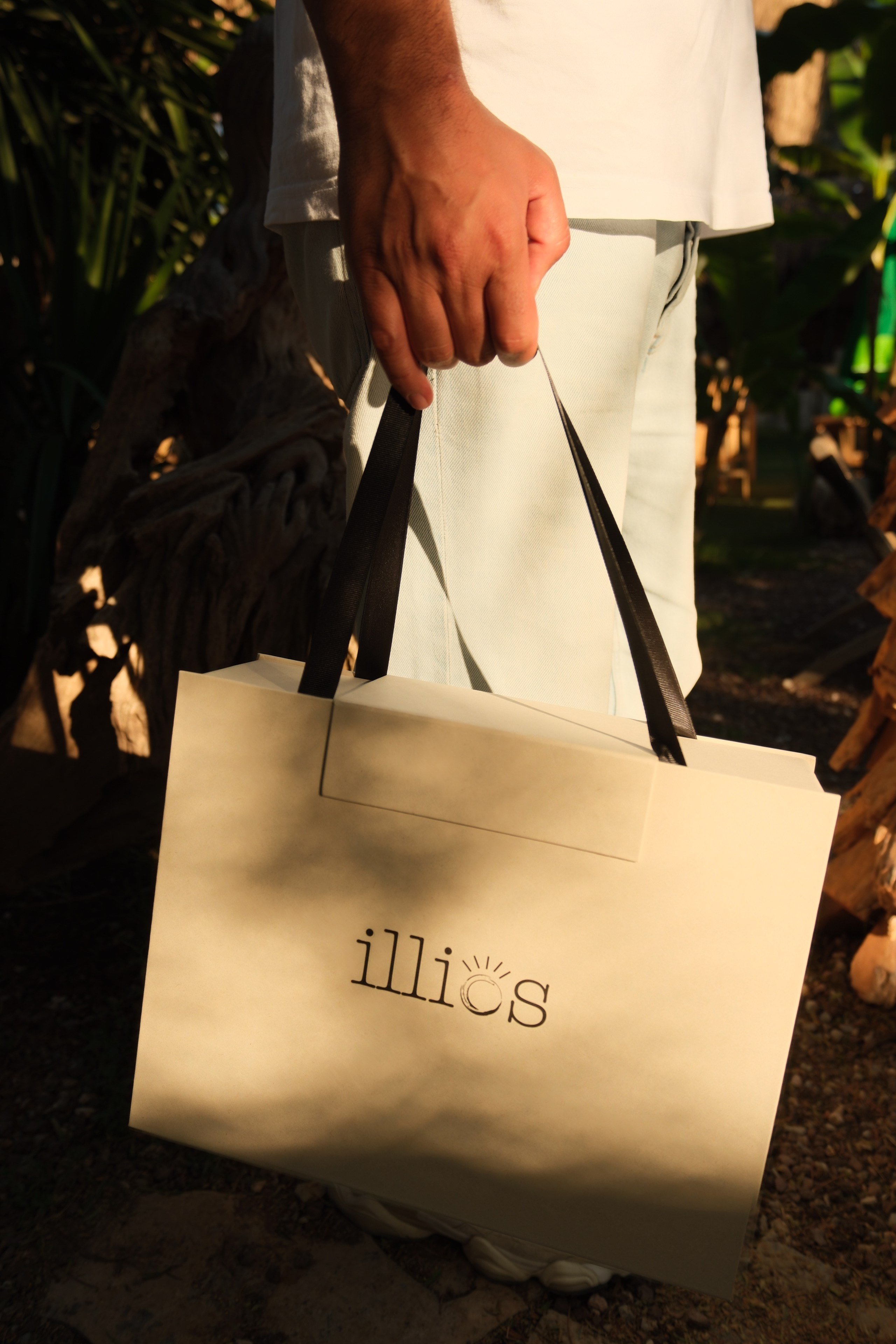 İllios Mıknatıslı Hediye Kutusu- 28cmx35cm