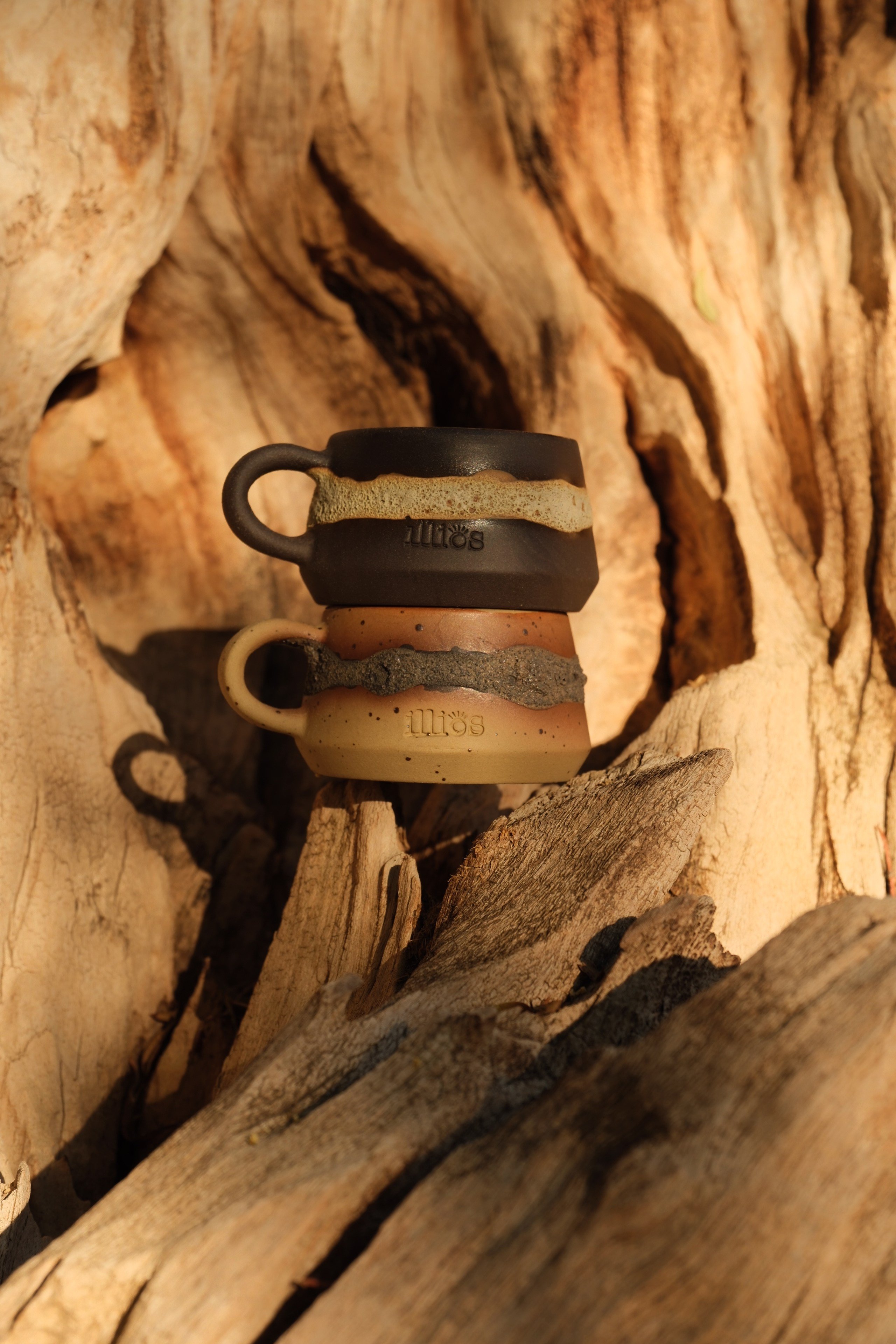 KRATER SAPLI SİYAH MUG S