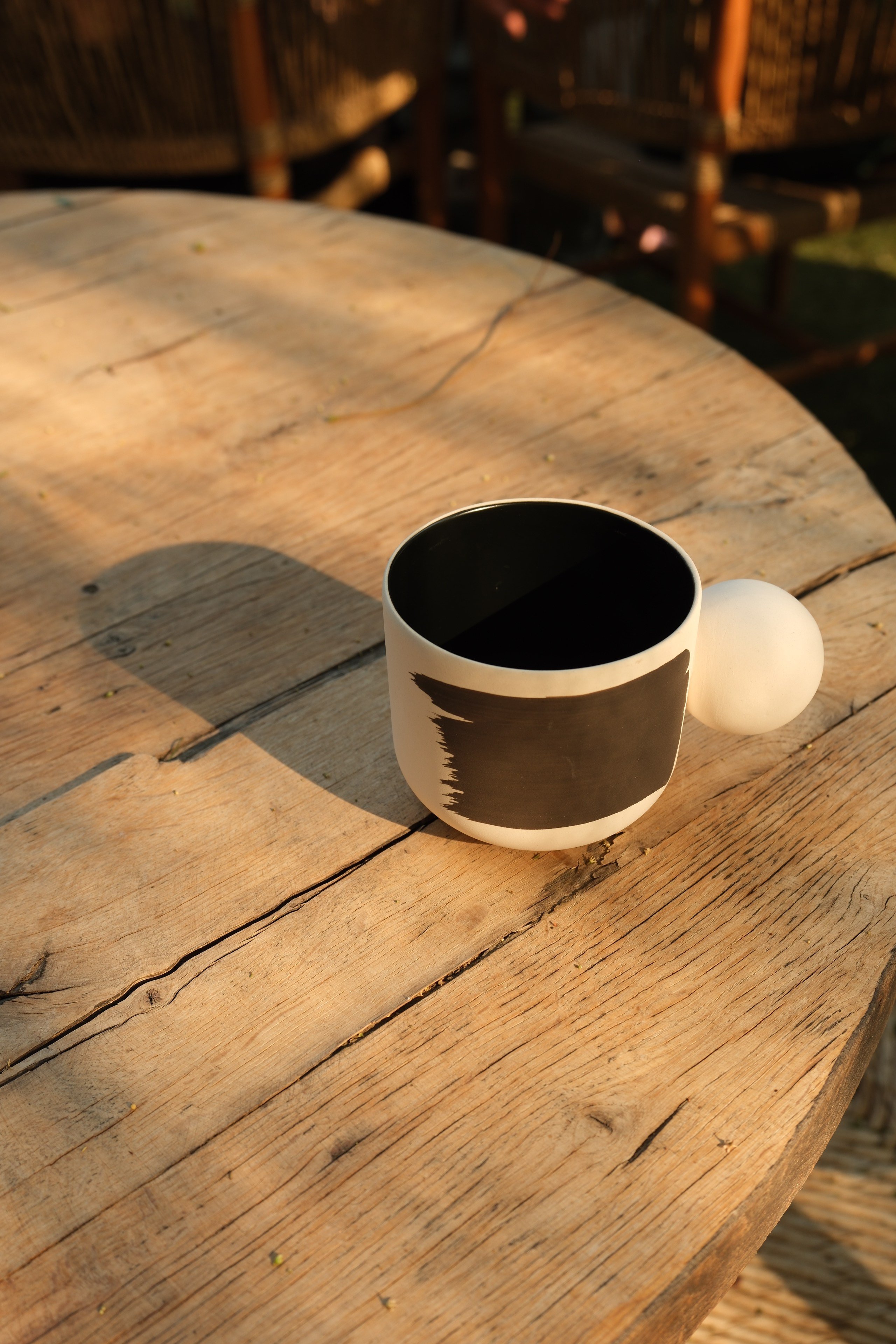 Qod Siyah Fırçalı Top MUG