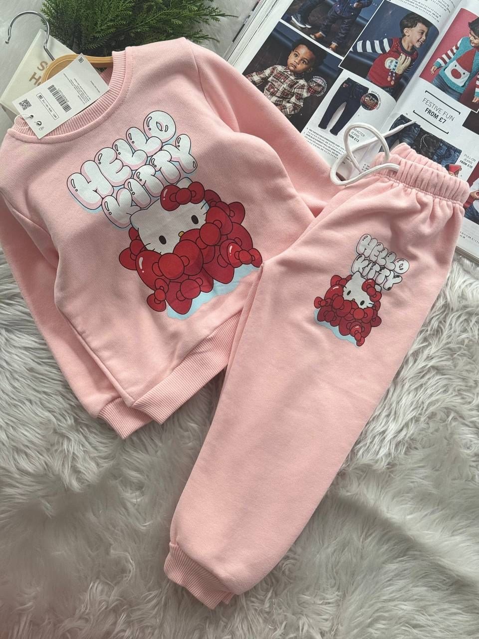 HELLO KITTY AÇIK PEMBE KIZ ÇOCUK TAKIM 2-8 YAŞ