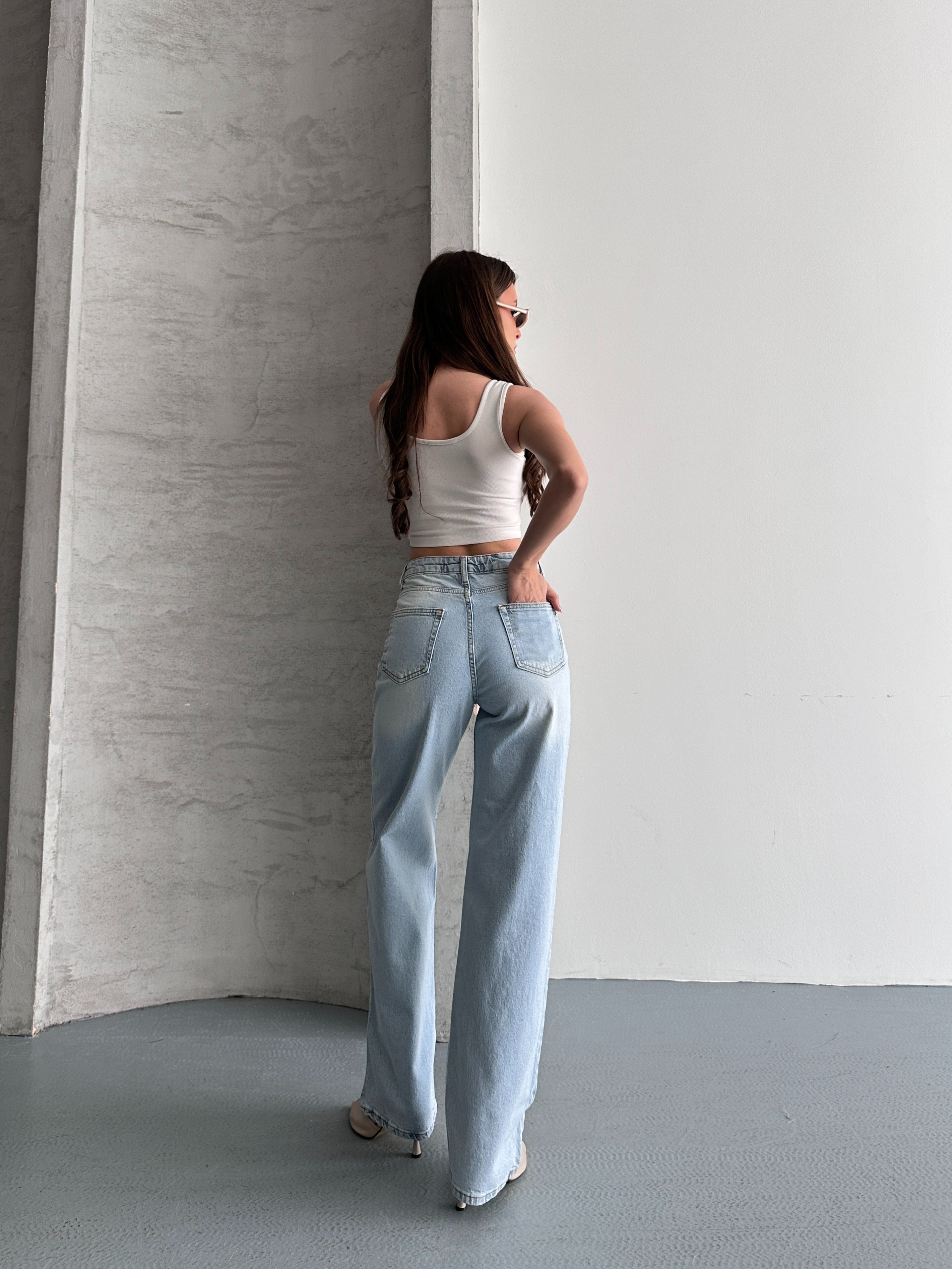 Nakış Detaylı Premium Jean
