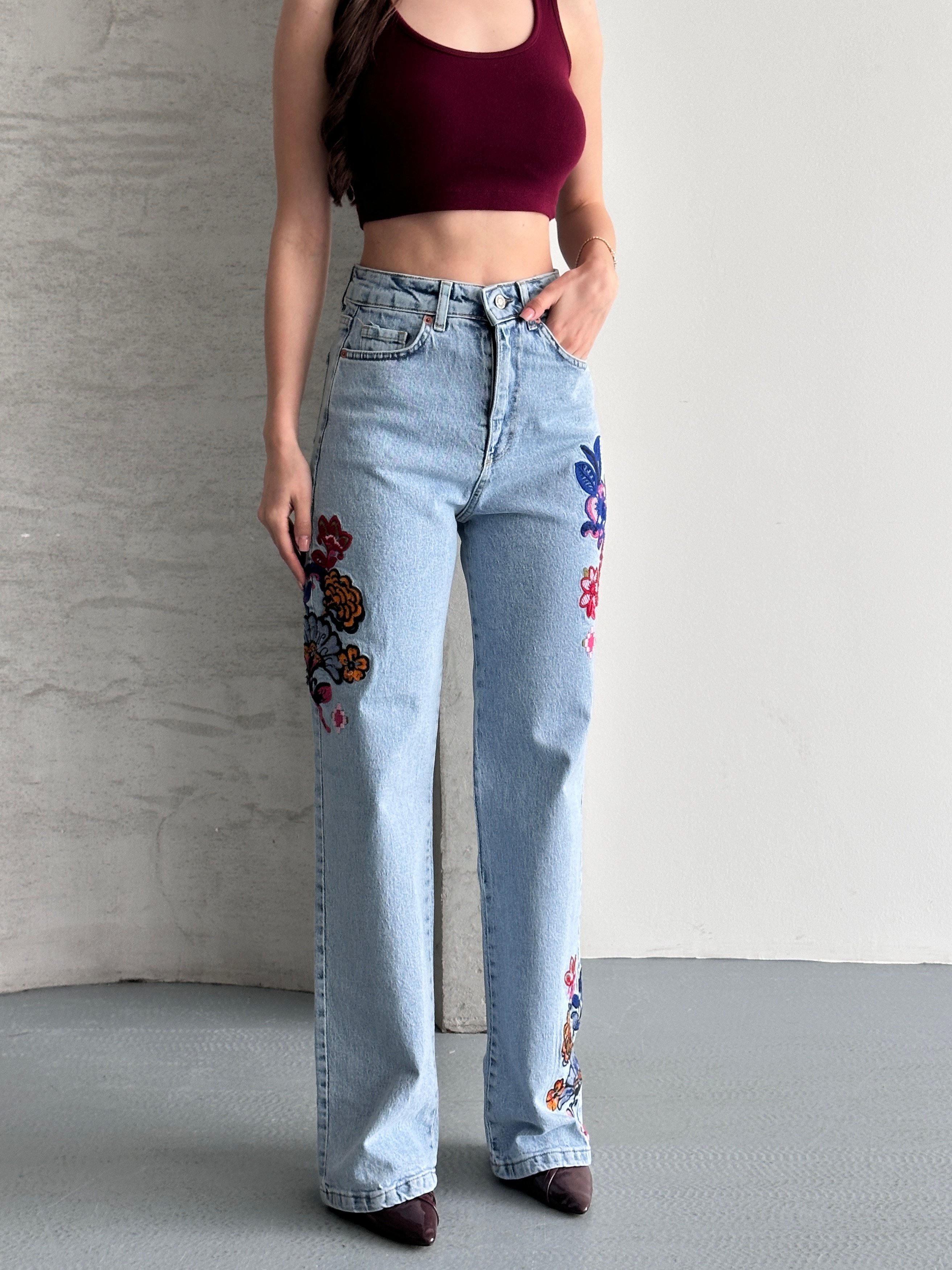 Nakış Detaylı Premium Jean