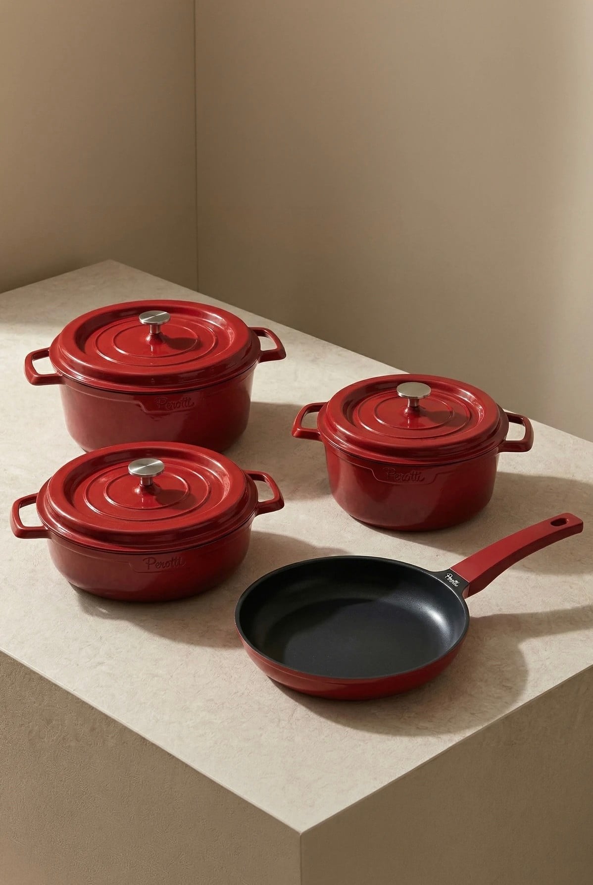 Perotti Chef Cast Red İndüksiyon Tabanlı 7 Parça Döküm Tencere Seti