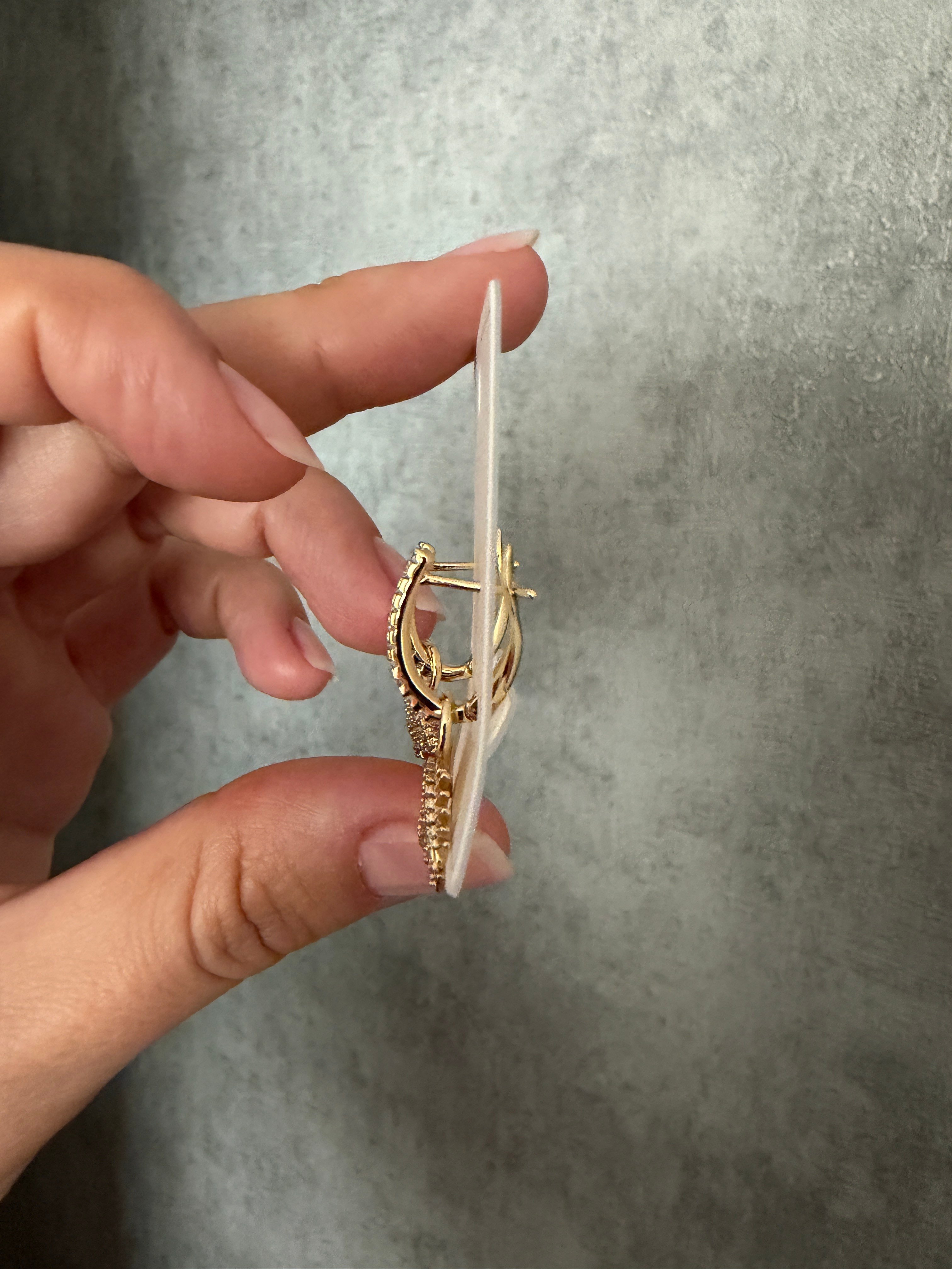 14K gold renk altın kaplama çelik xupng,göz detaylı tasarım küpe