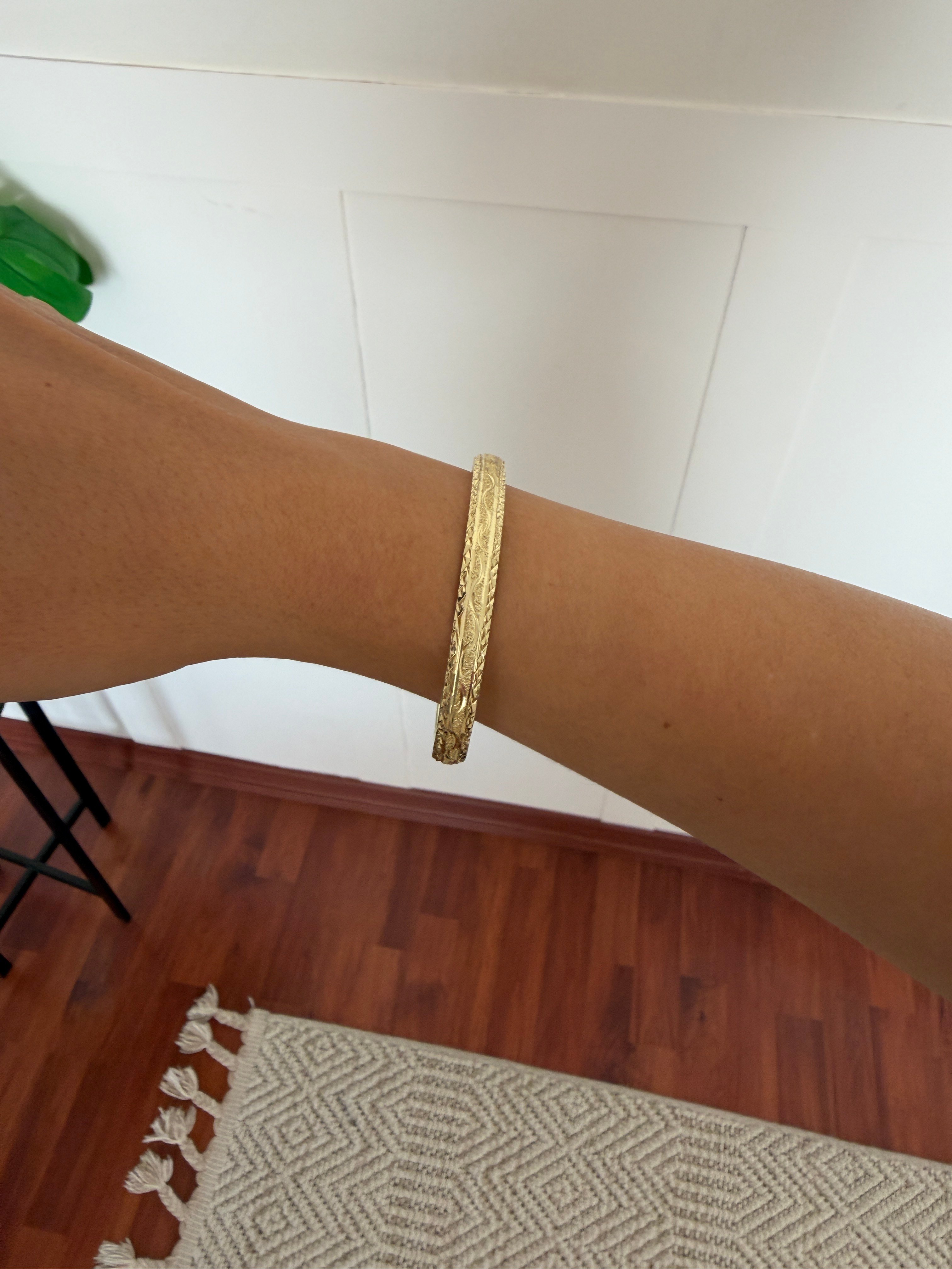 14K gold renk altın kaplama Xpng marka nostalji desen kelepçe bileklik