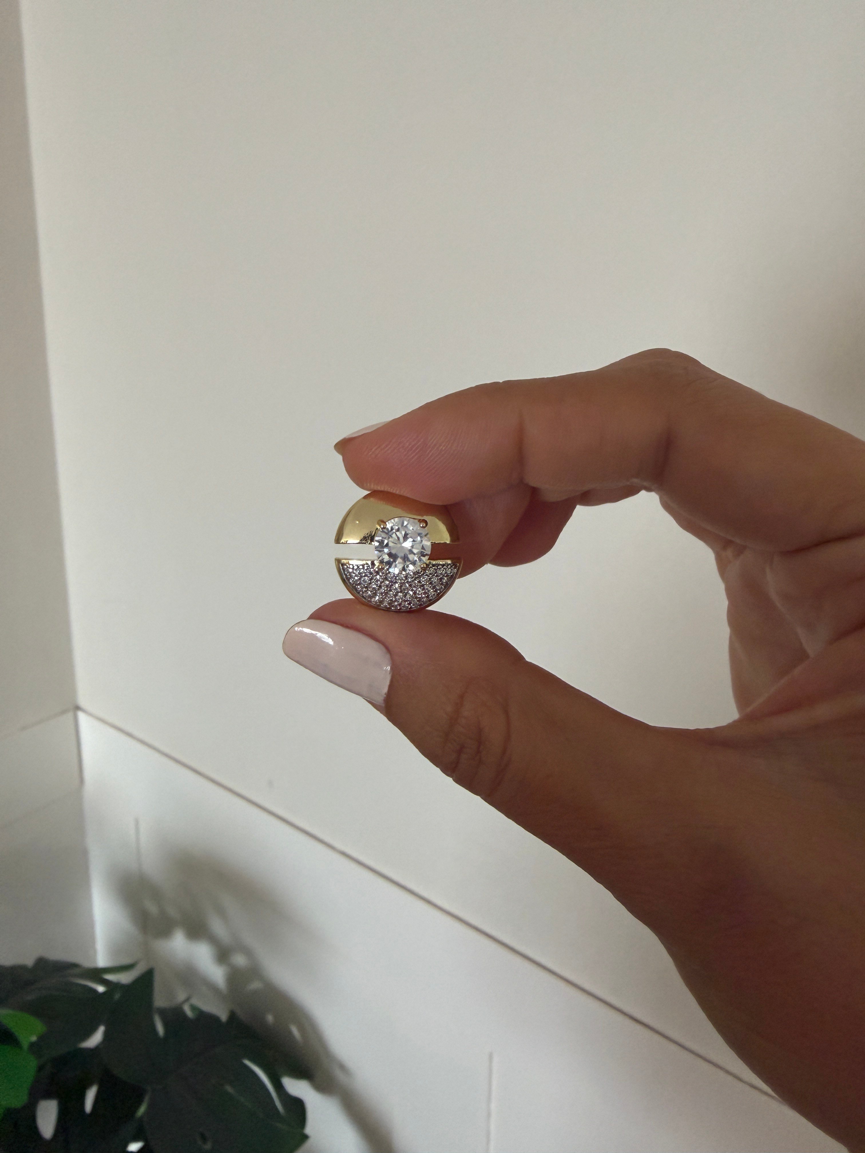 14K gold renk altın kaplama,tek taş şıklığı, günlük ve özel günler için tasarlanmış zarif küpe