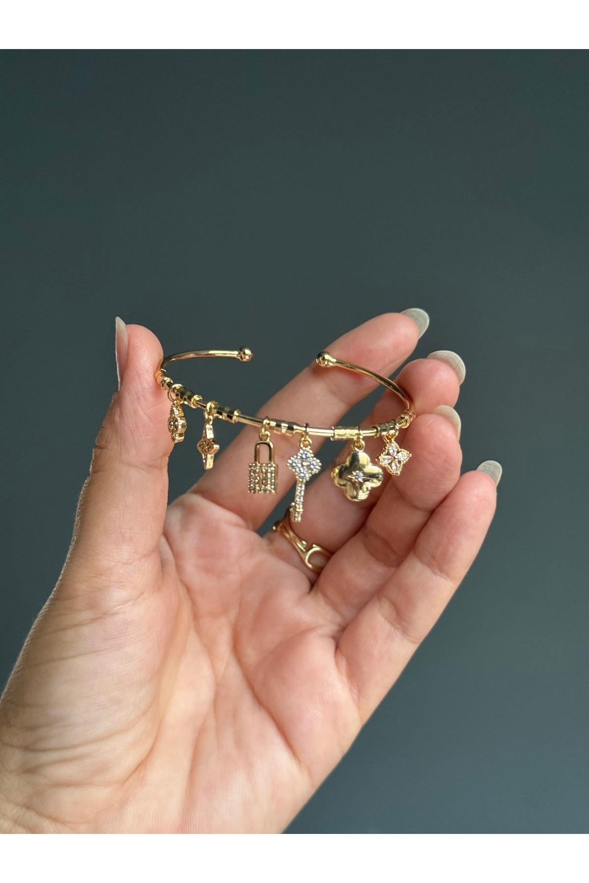 14K gold renk, aşkla tasarlanmış şans charm bileklik-3🩵