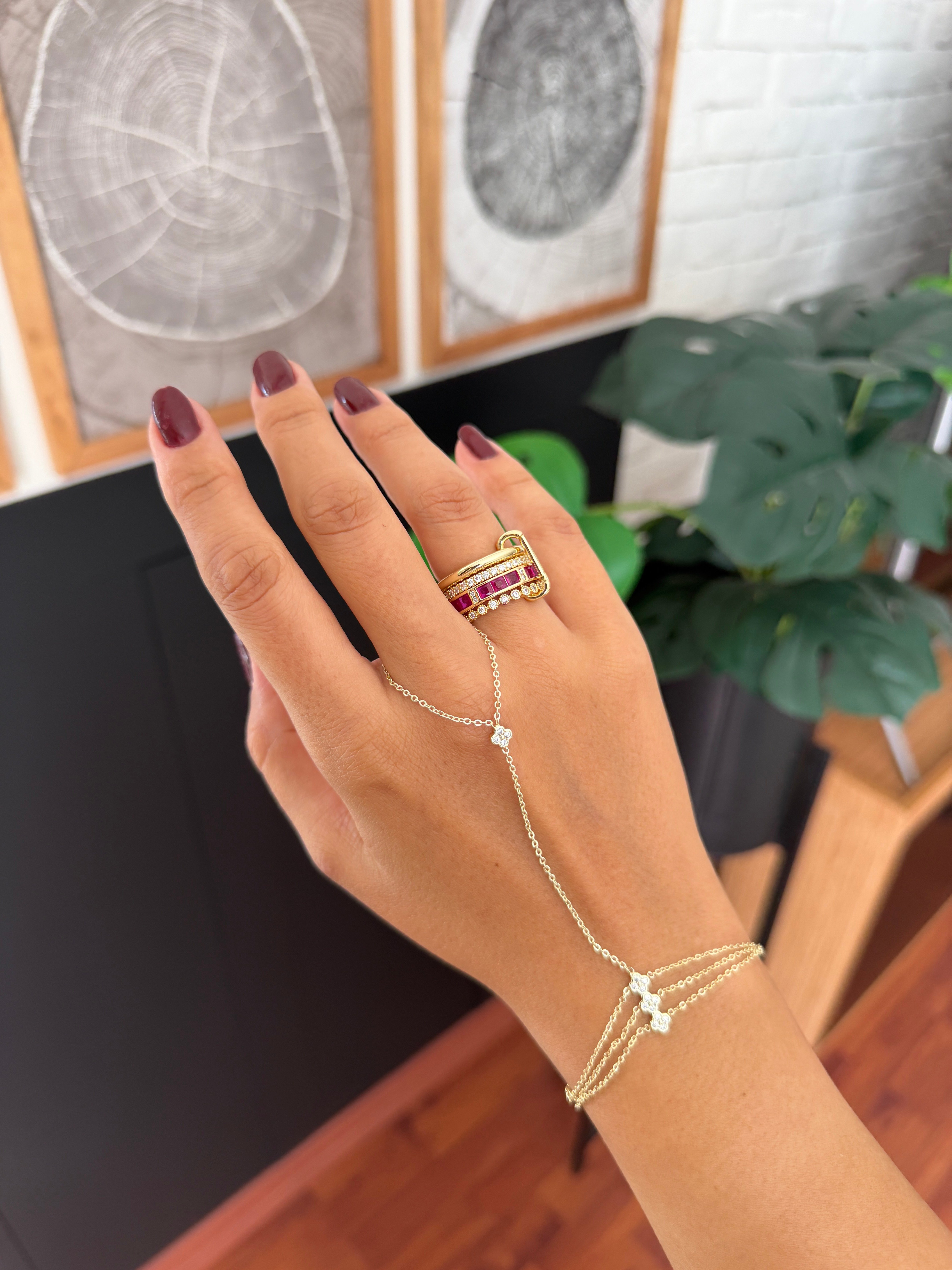 14K gold renk,mürdüm renk taşları olan,standart 8 numara,çoklu ve ayrı ayrı kullanılabilir bir yüzük