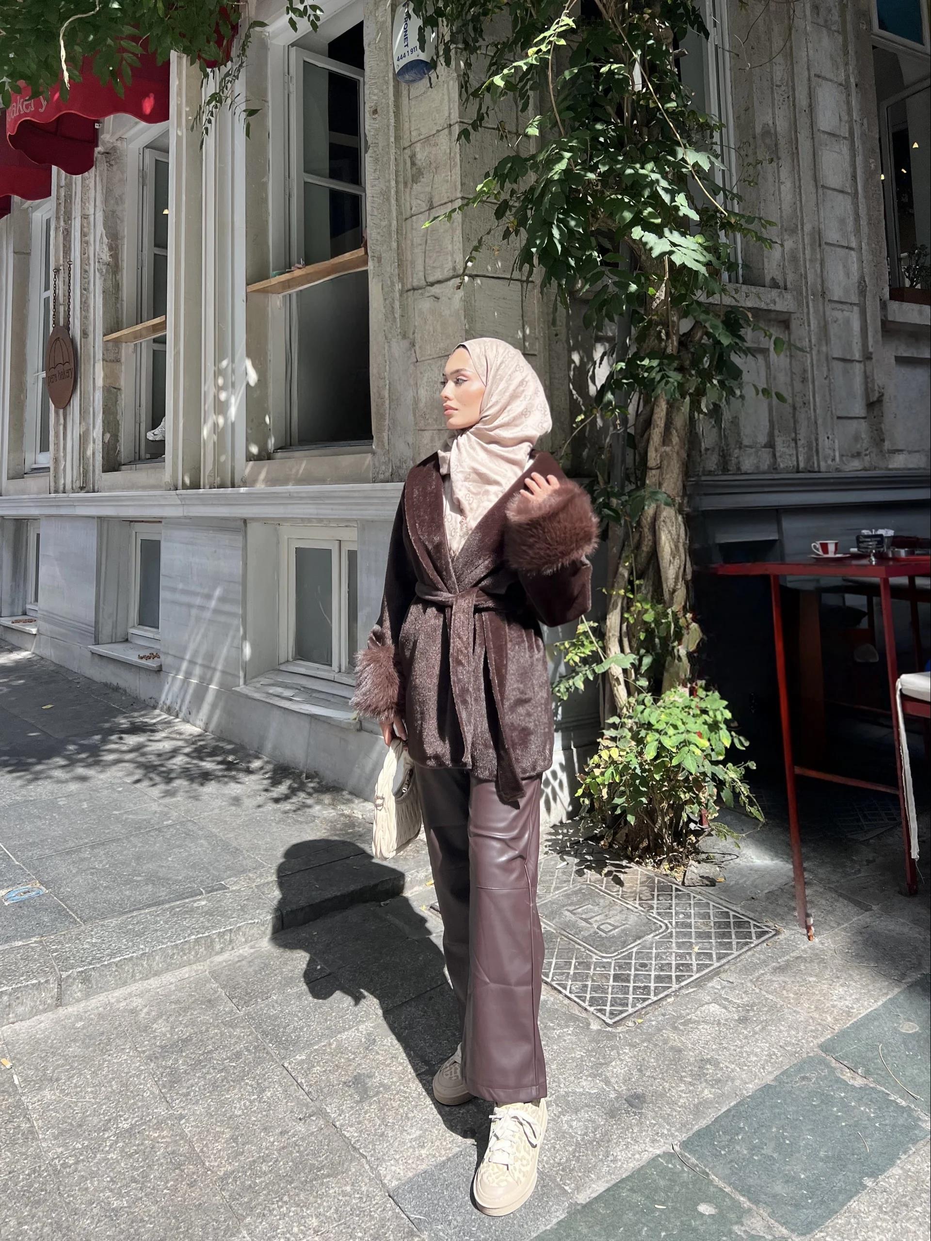 Allo kolları Kürk Detaylı Mont - Kahve