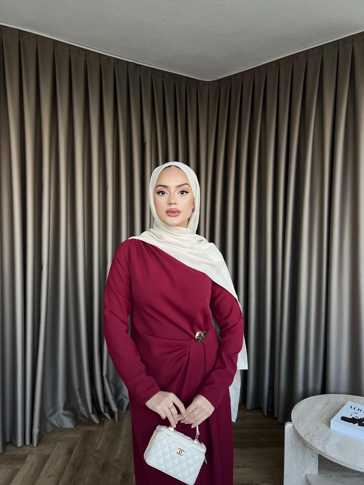 Asil Yan Detay Elbise - Bordo