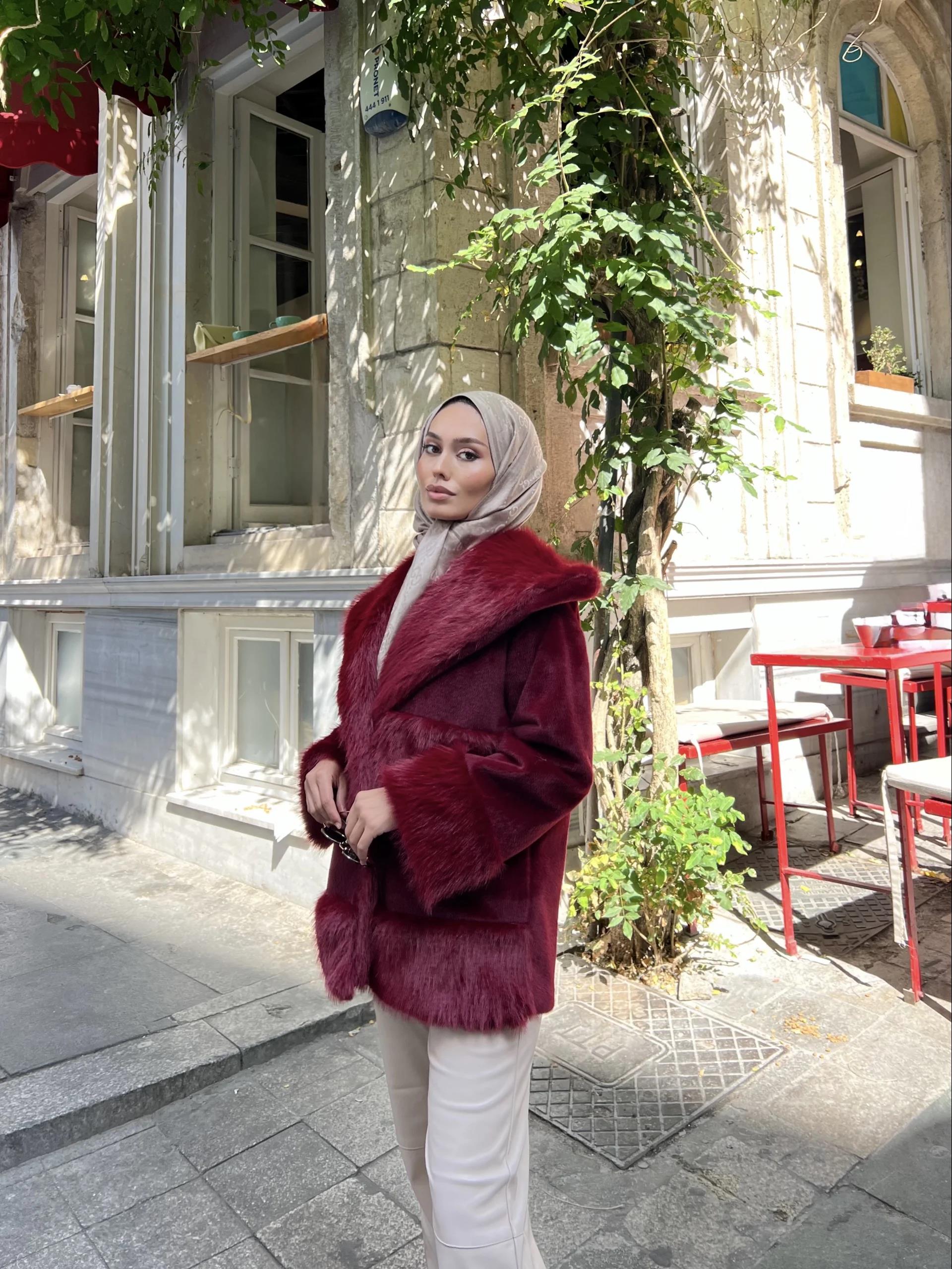 Basle Kürk Mont - Bordo