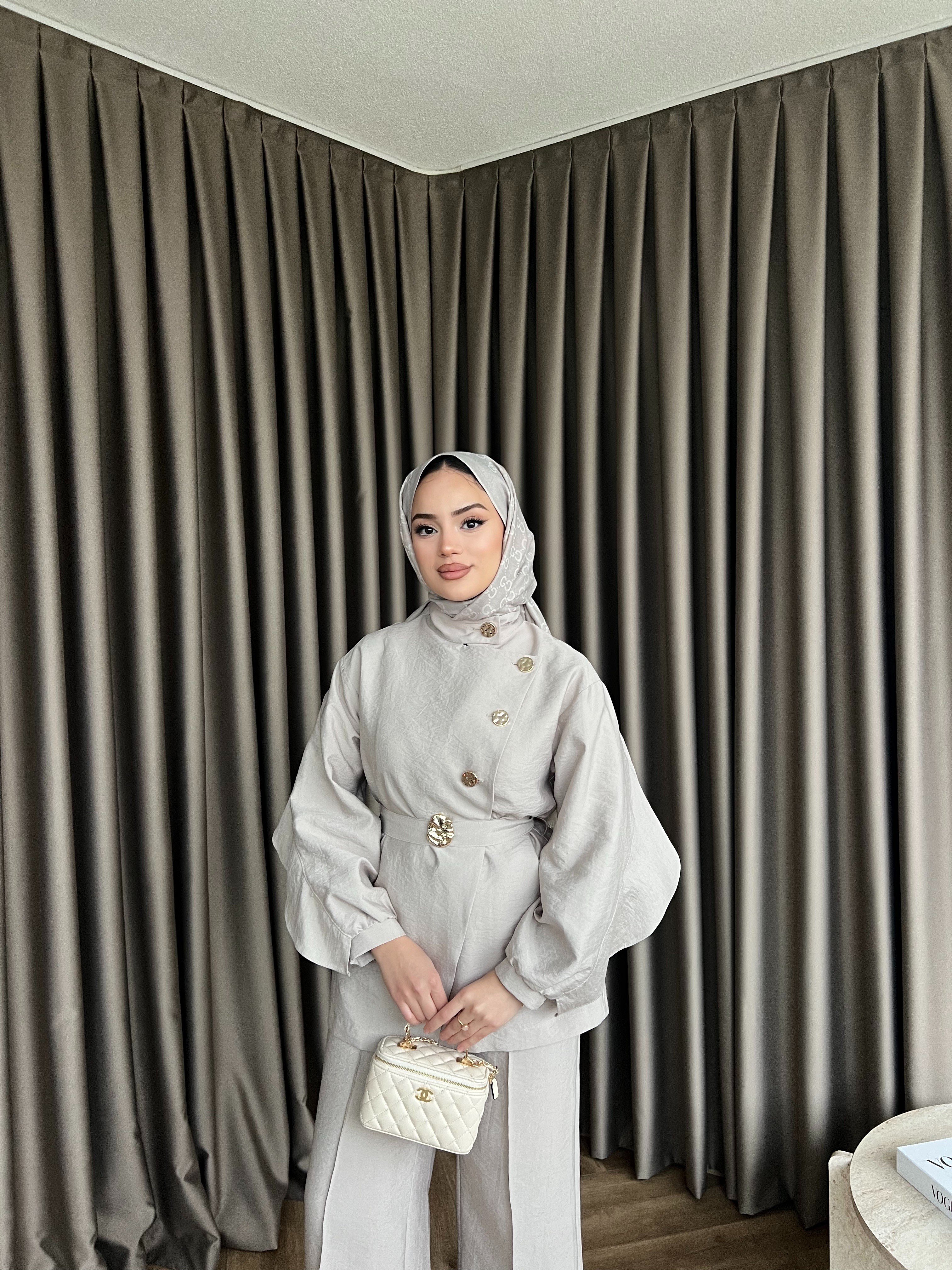 Besla Gold Düğmeli Takım - Bej