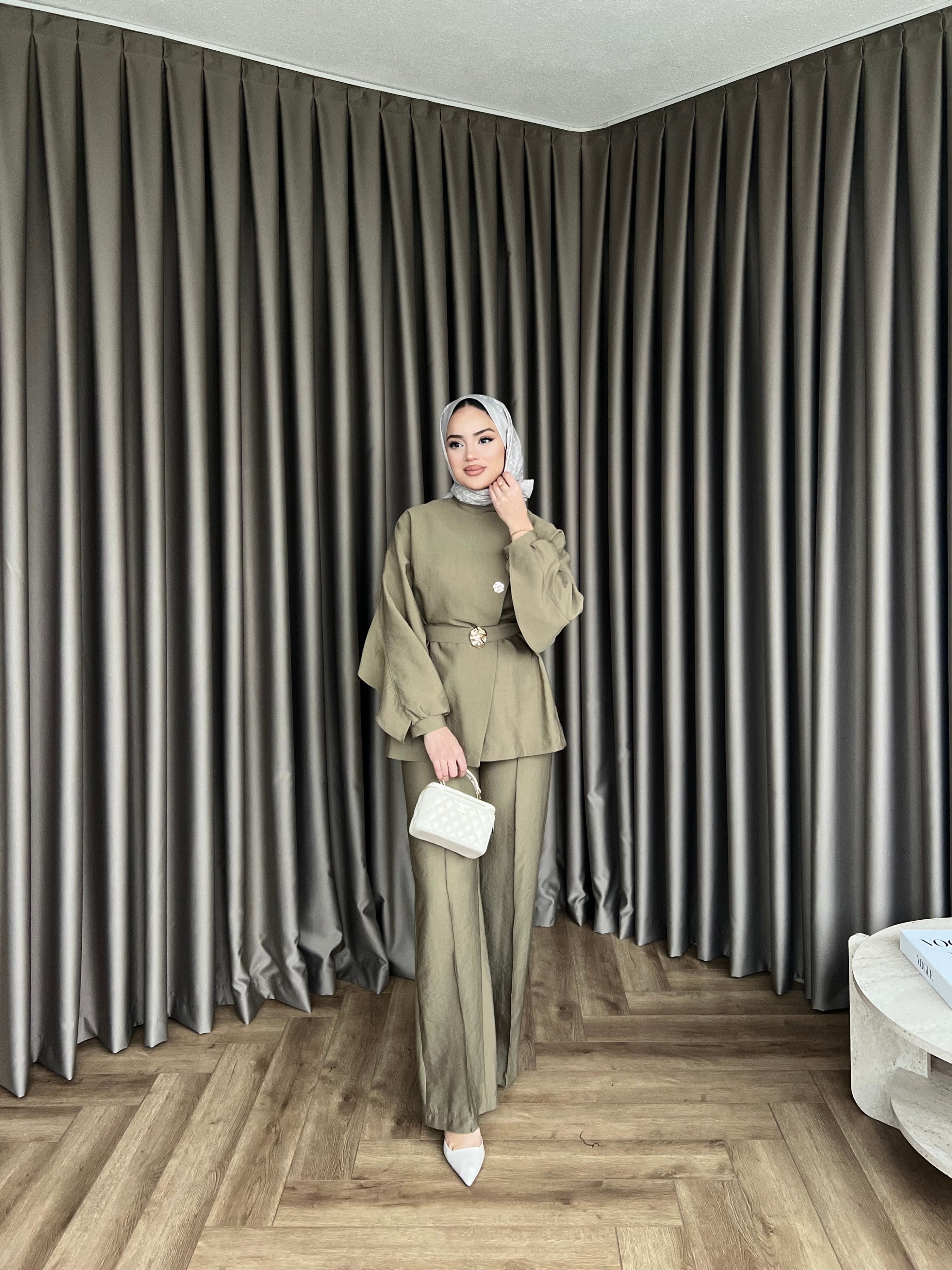 Besla Gold Düğmeli Takım - Yağ Yeşil