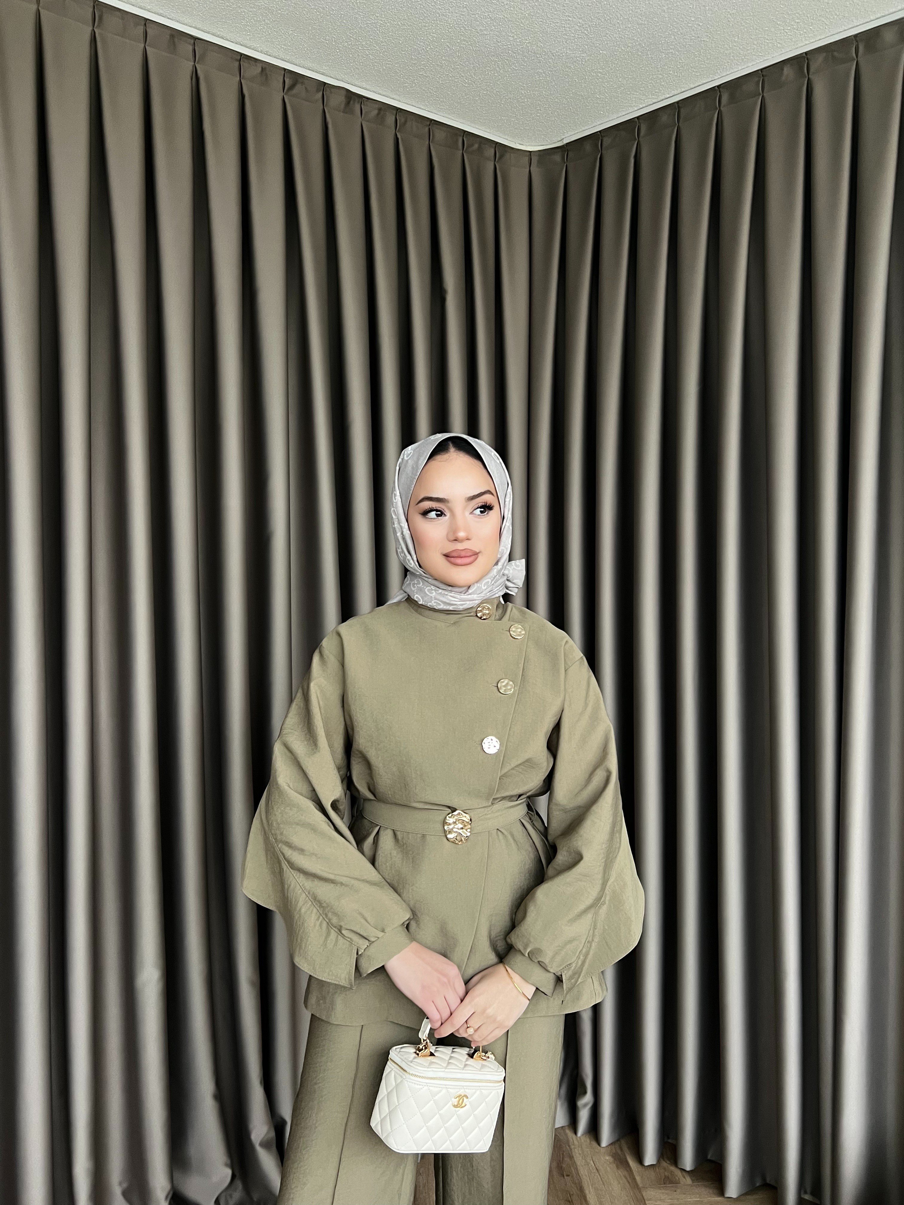 Besla Gold Düğmeli Takım - Yağ Yeşil