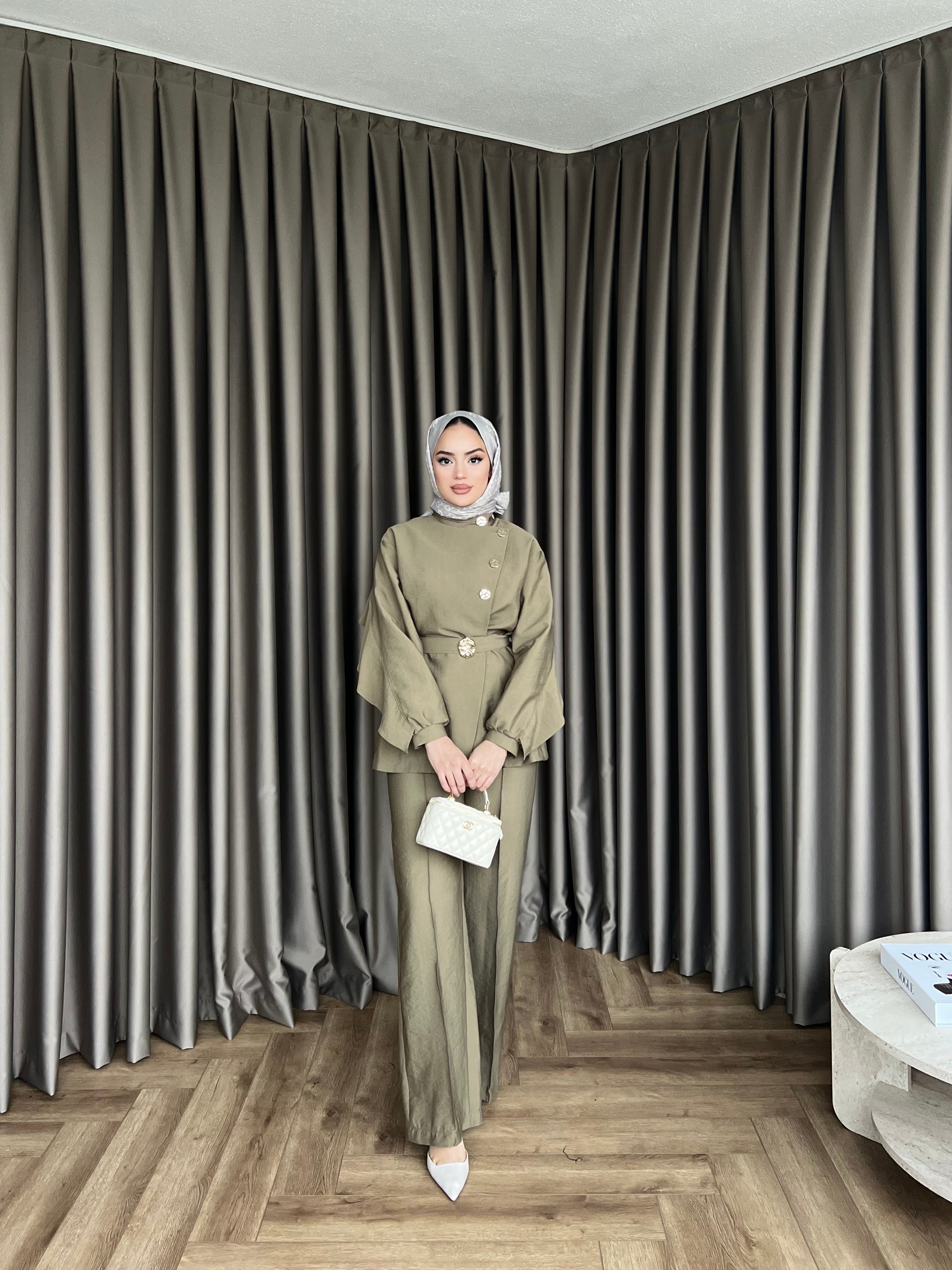 Besla Gold Düğmeli Takım - Yağ Yeşil