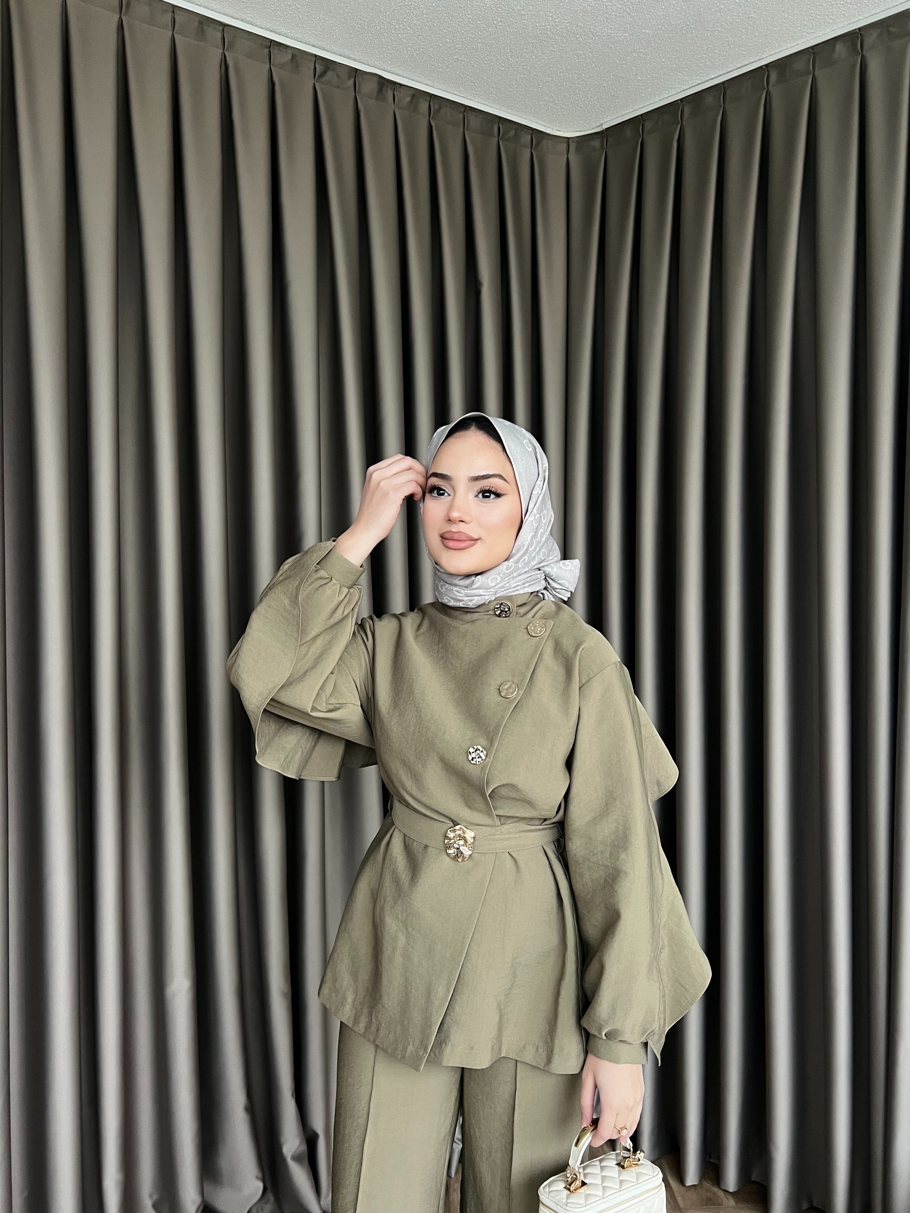 Besla Gold Düğmeli Takım - Yağ Yeşil