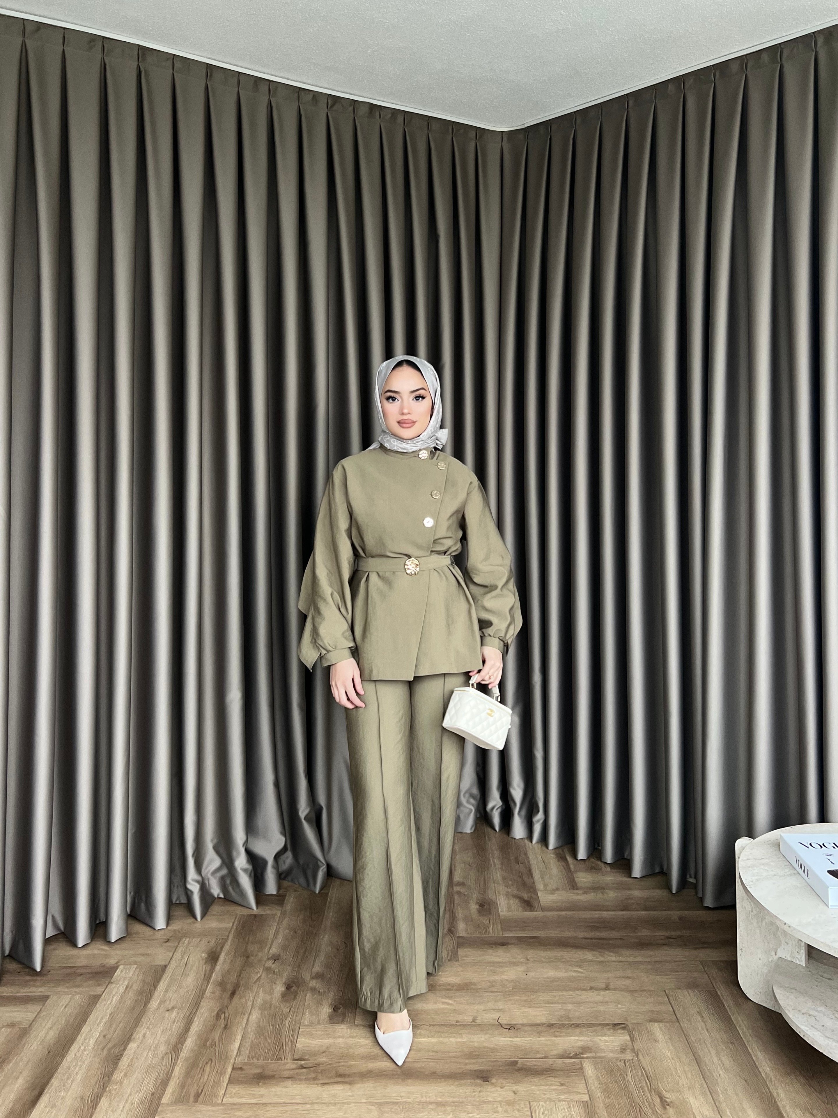 Besla Gold Düğmeli Takım - Yağ Yeşil