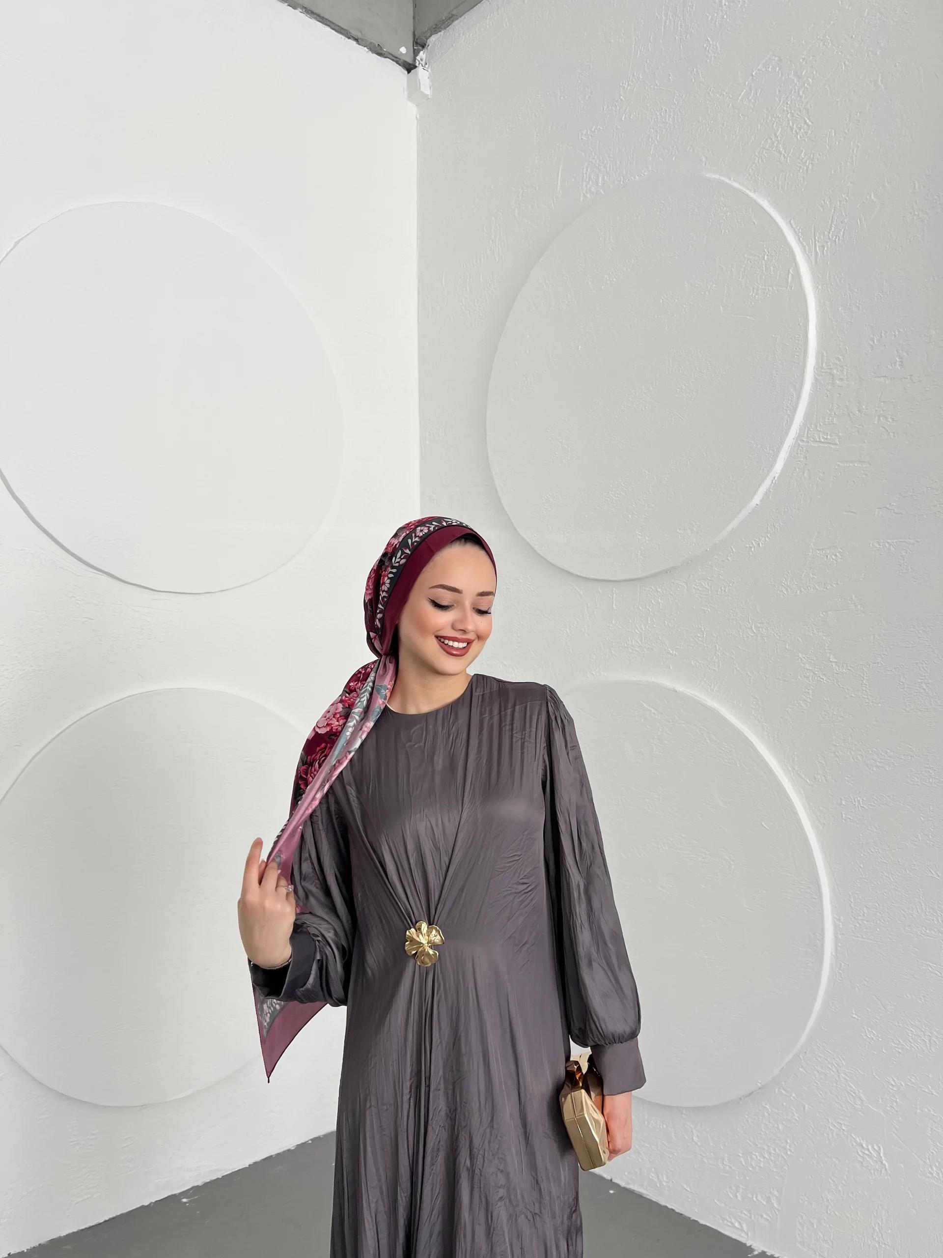 Broşlu Aden Elbise - Antrasit