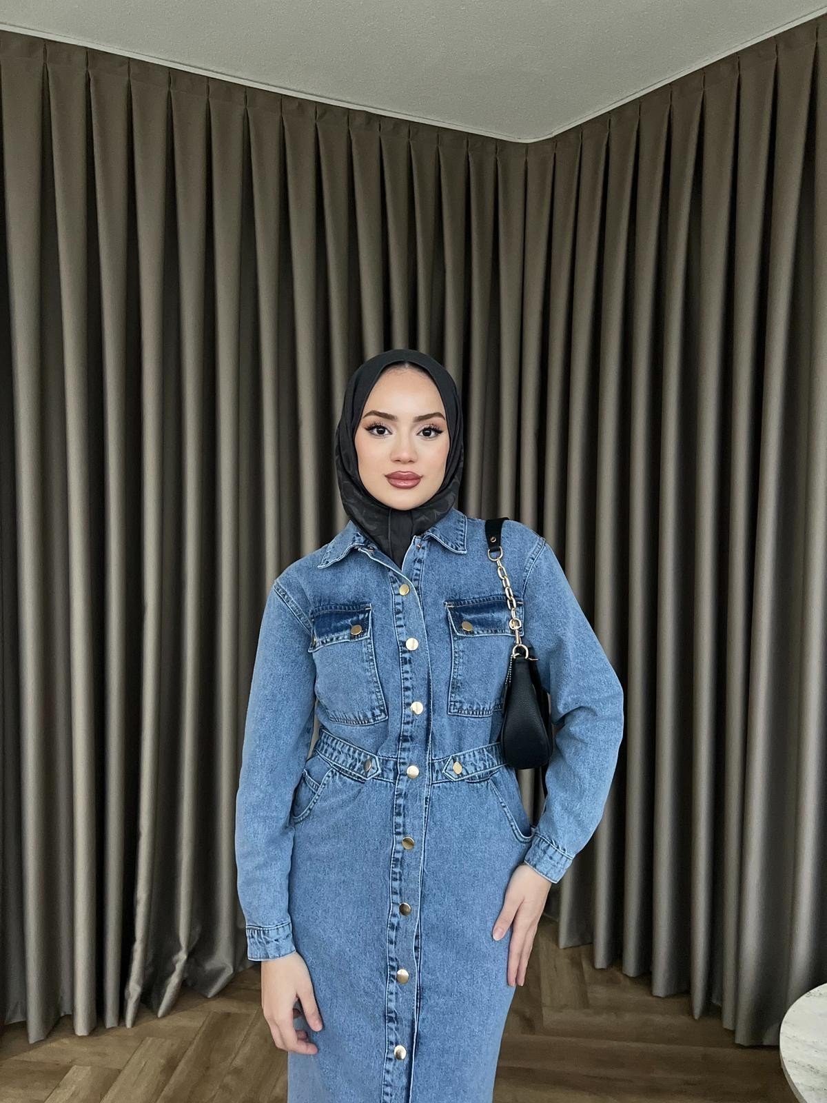 Çiçek Düğmeli Kot Elbise - Açık Mavi