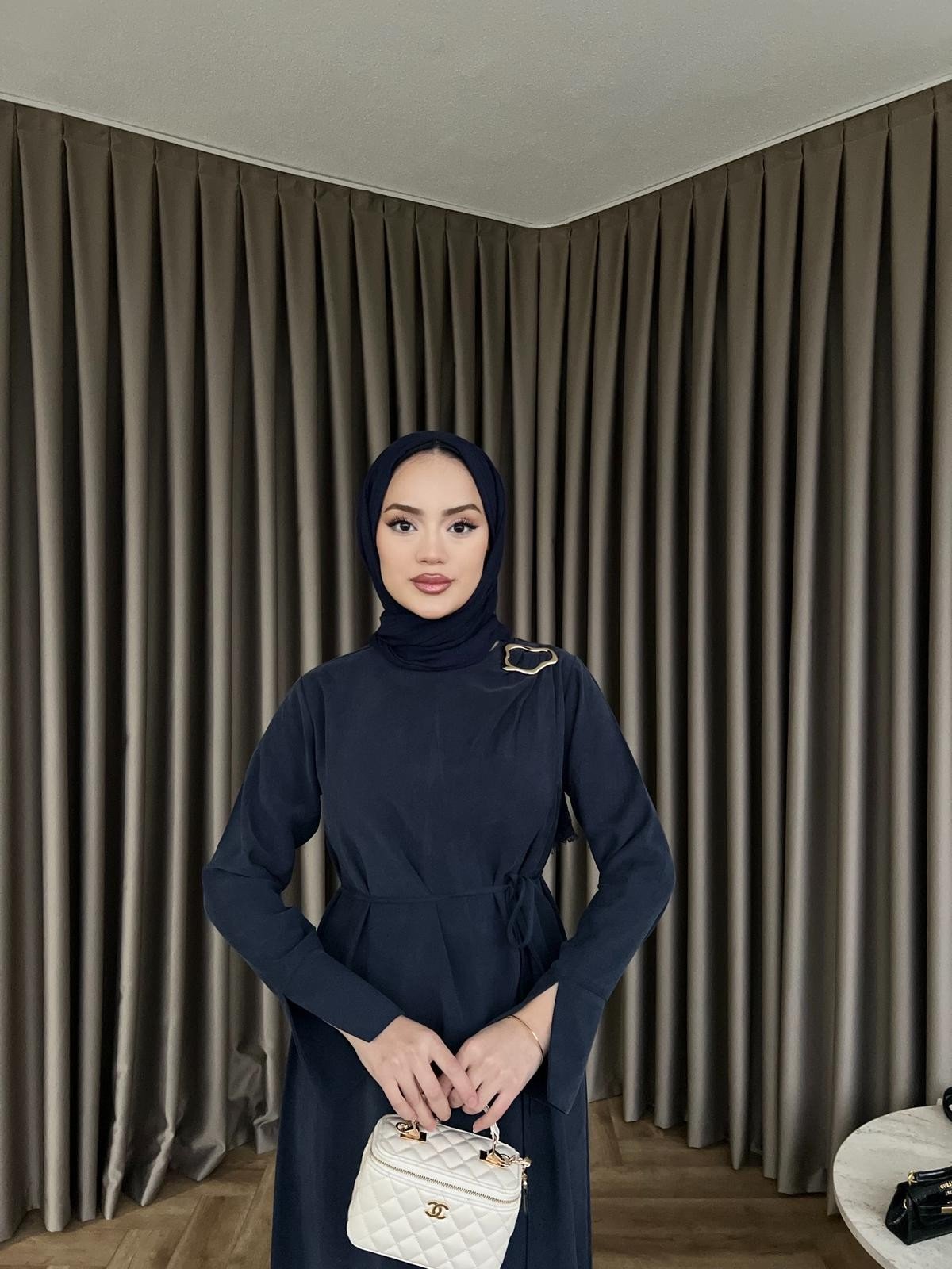 Desli Broşlu Elbise - Lacivert