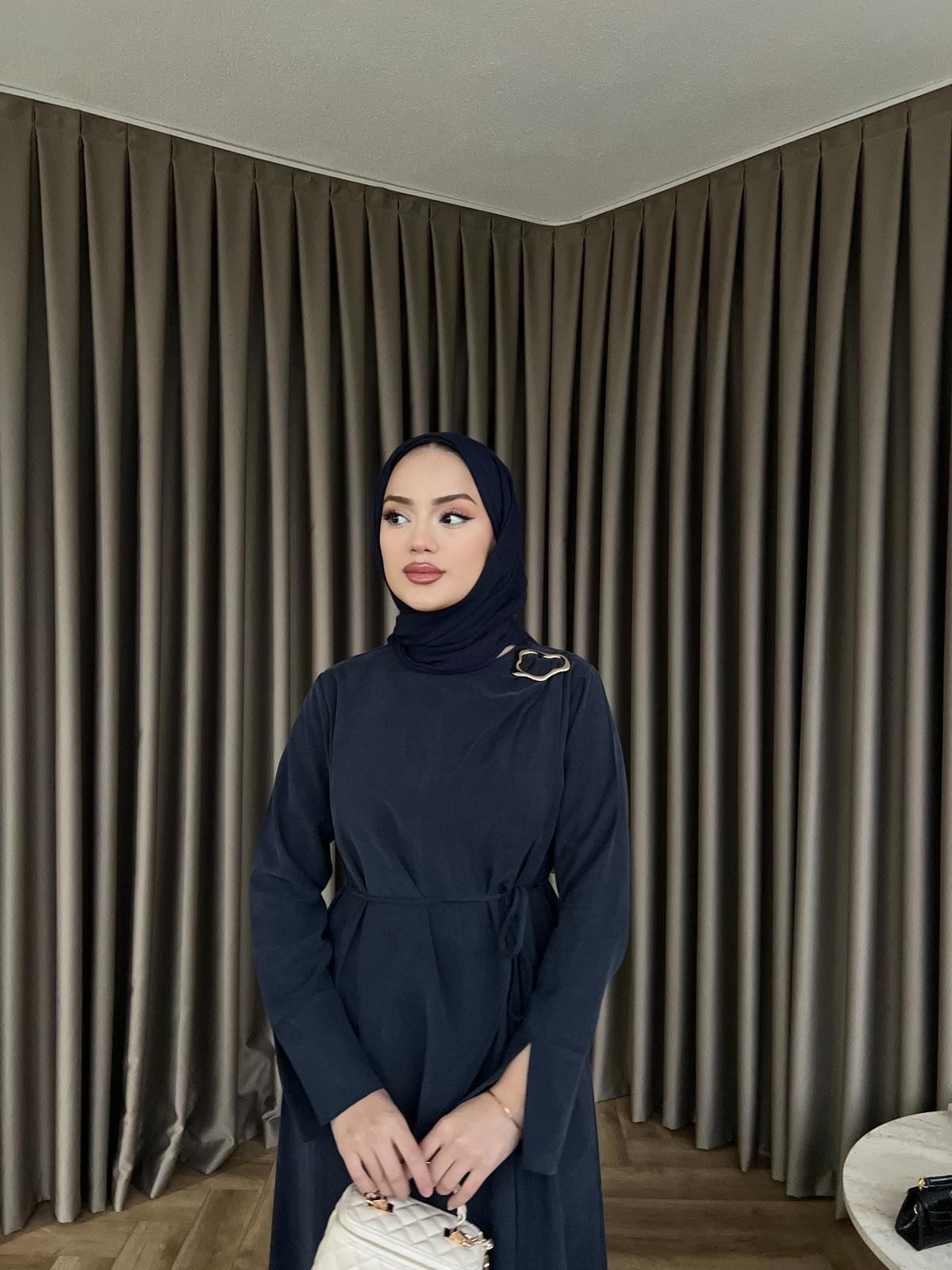 Desli Broşlu Elbise - Lacivert