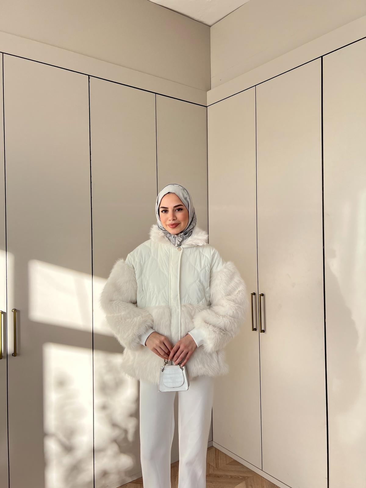 Dina Kürk Detaylı Mont Ekru