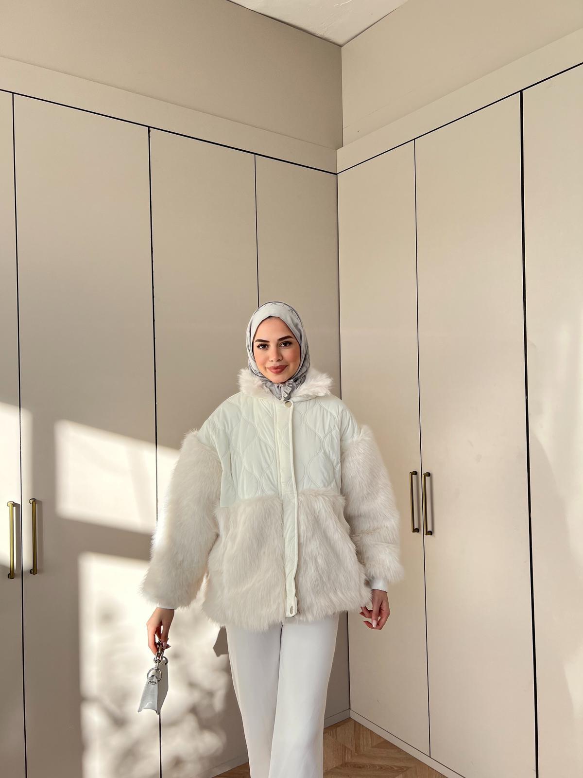 Dina Kürk Detaylı Mont Ekru