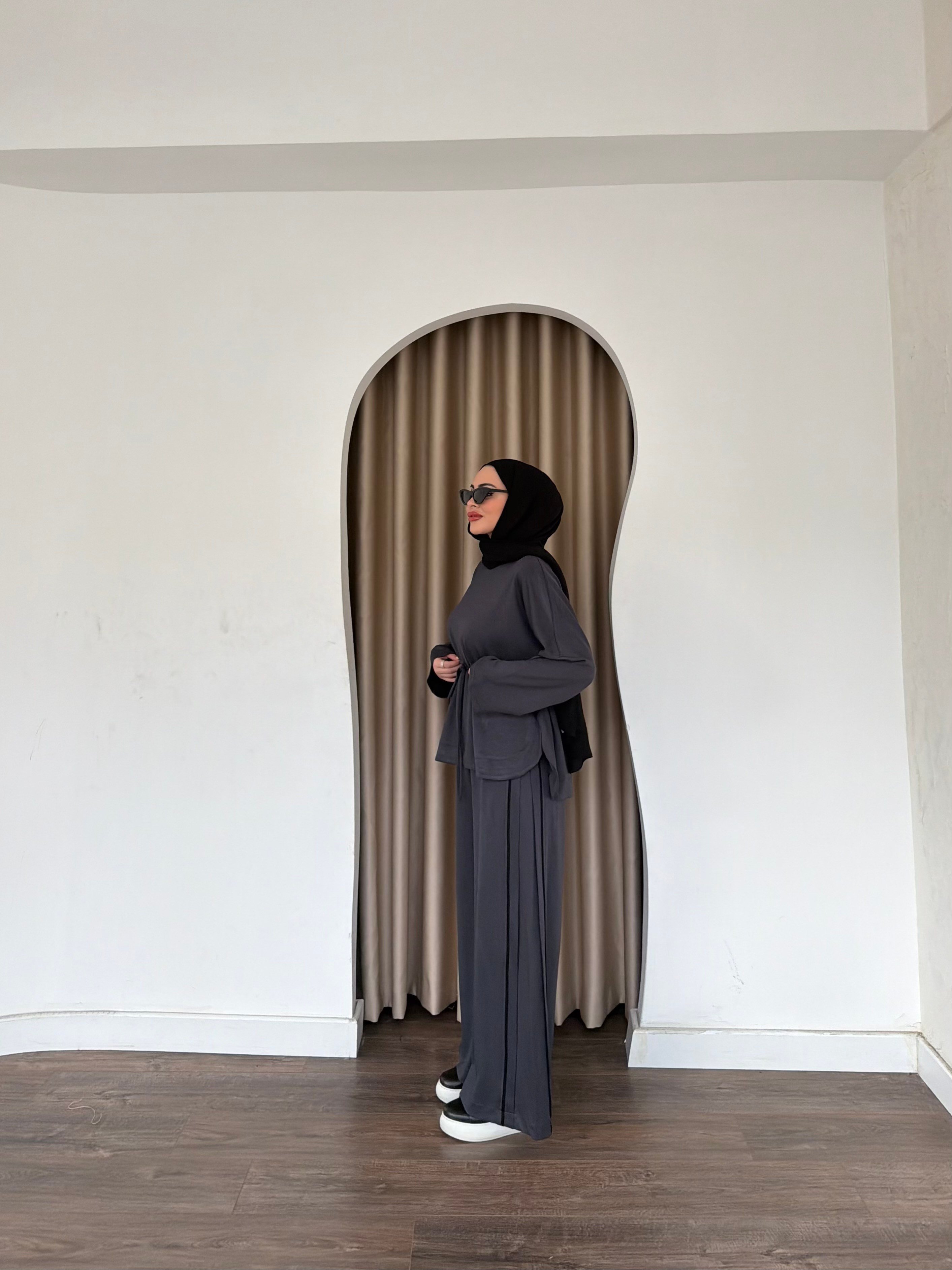 Dua Yan Detaylı Takım - Antrasit