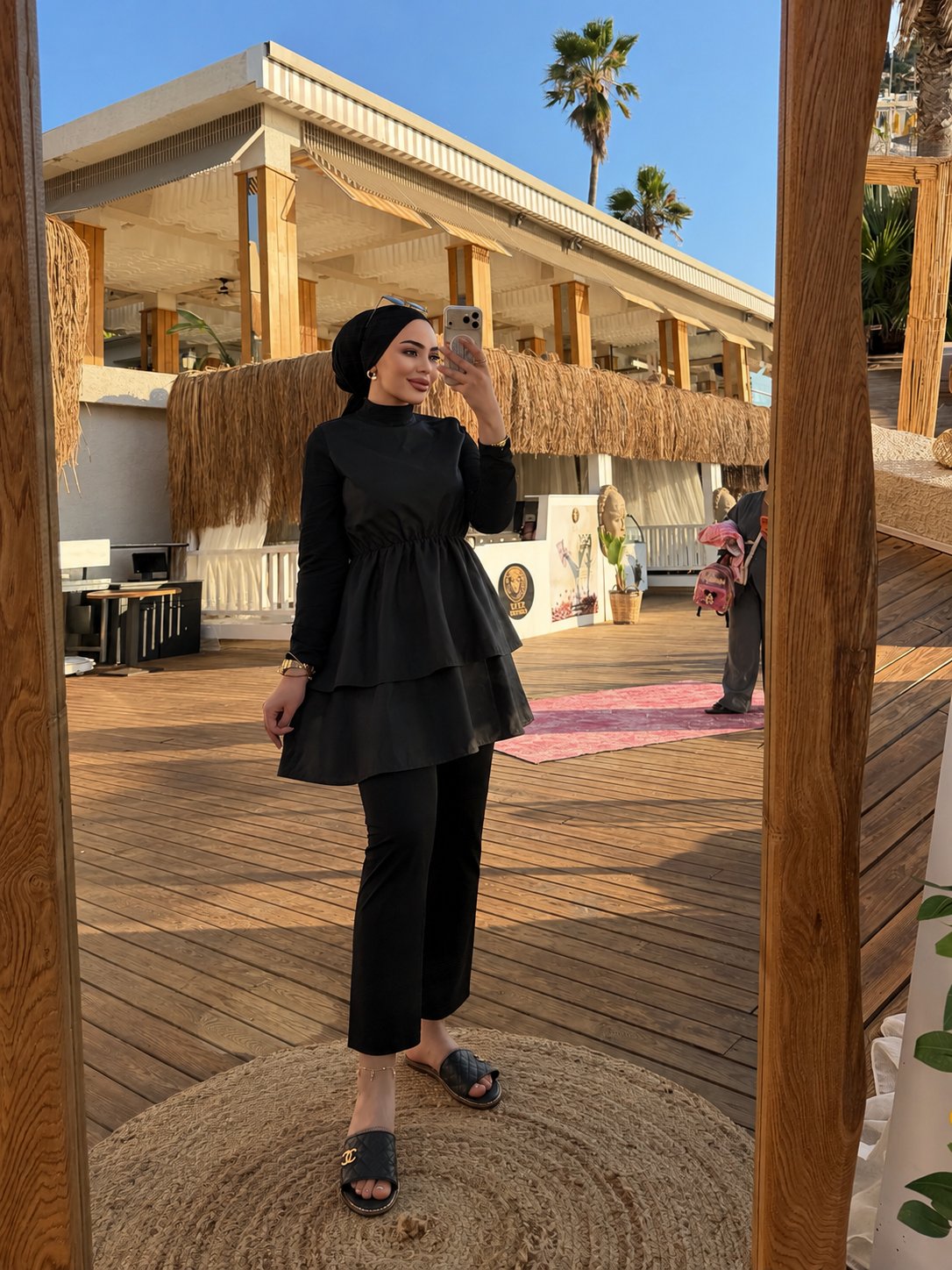 Elif Haşema-Siyah