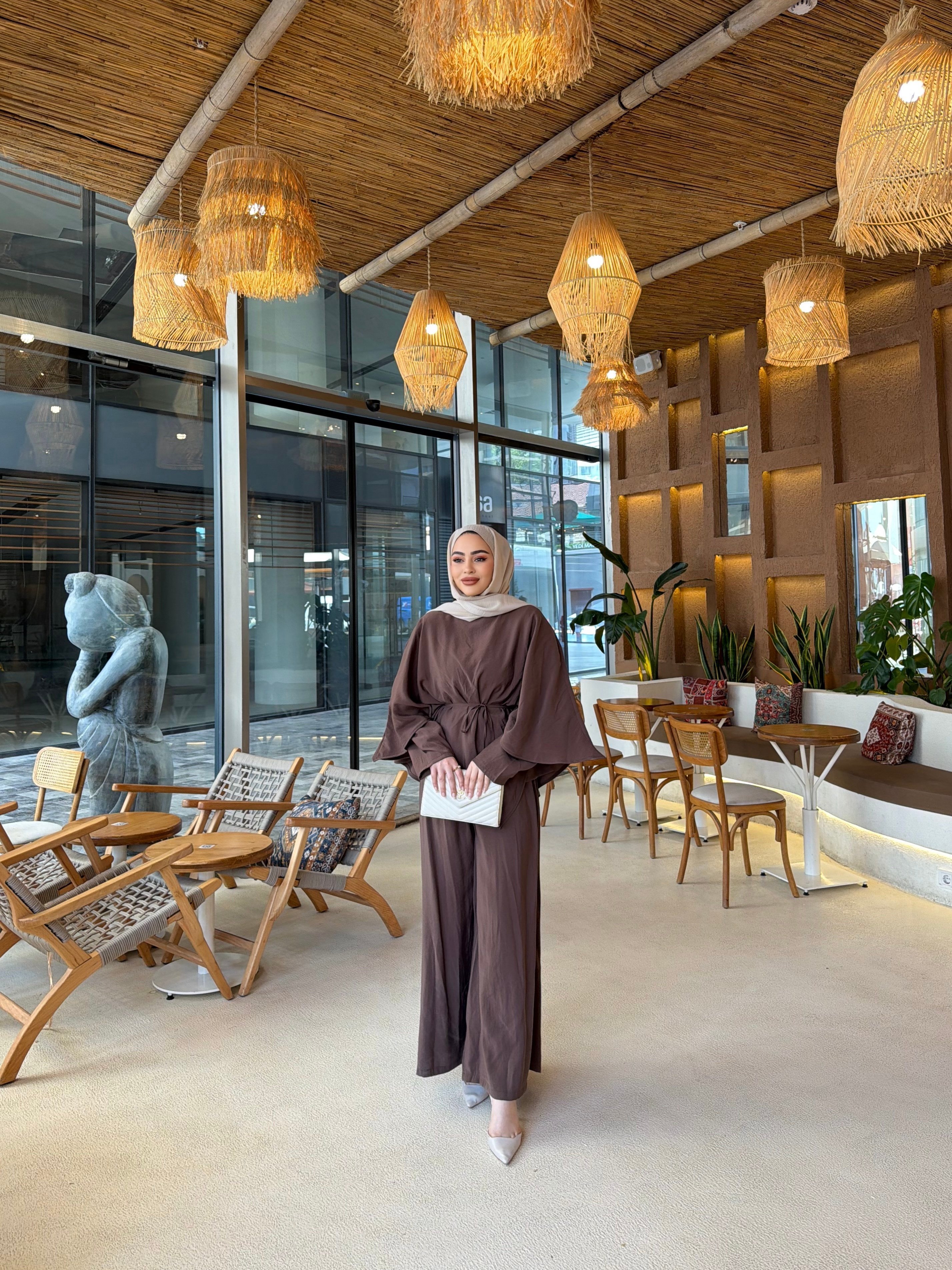 Esma Pelerinli Takım - Kahve