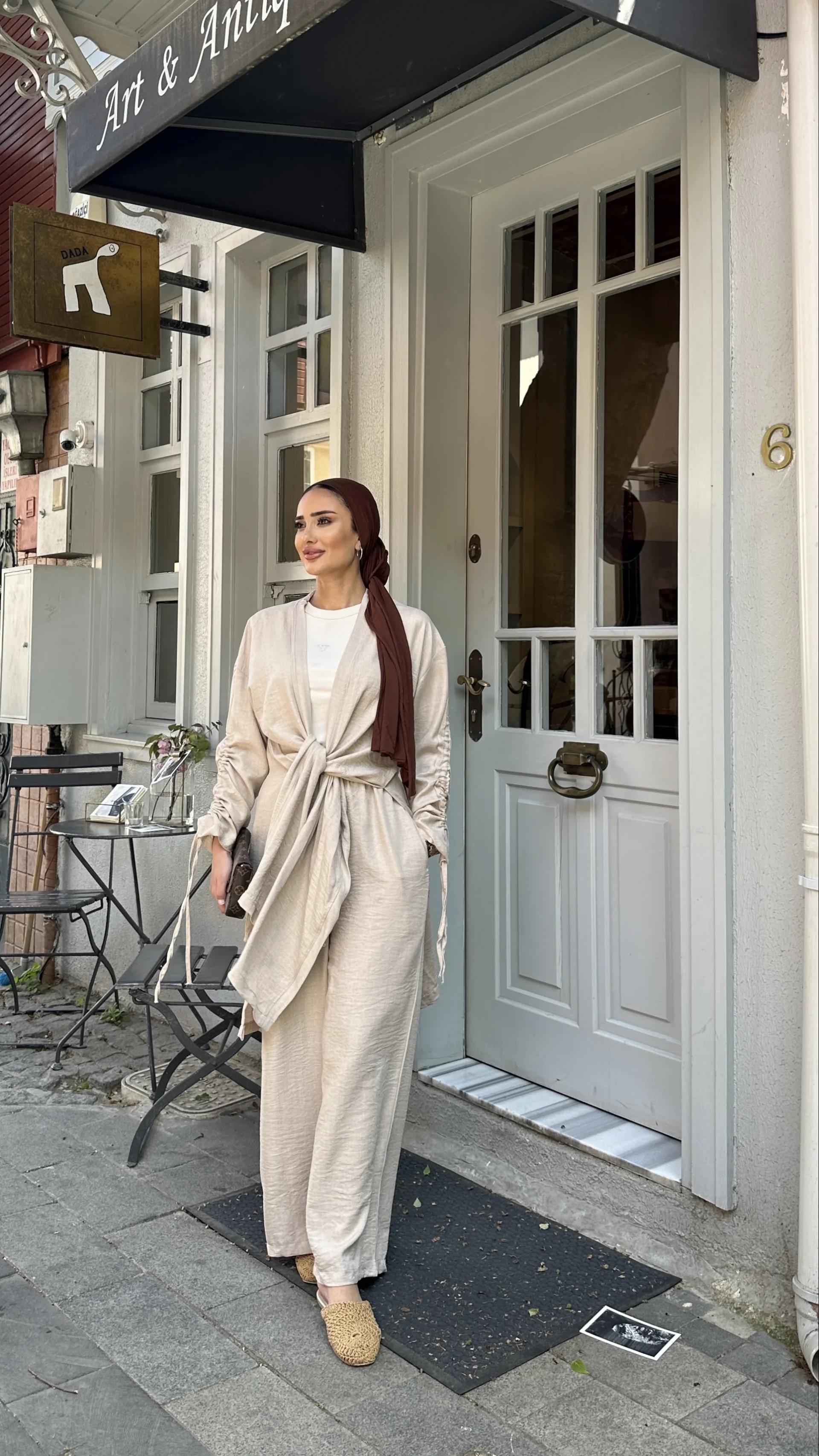 Ester Bağlamlı Takım Krem