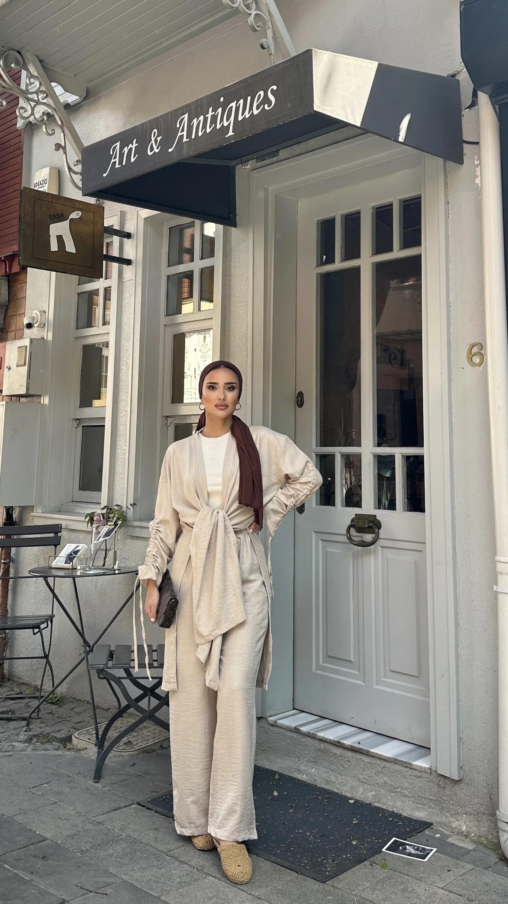 Ester Bağlamlı Takım Krem