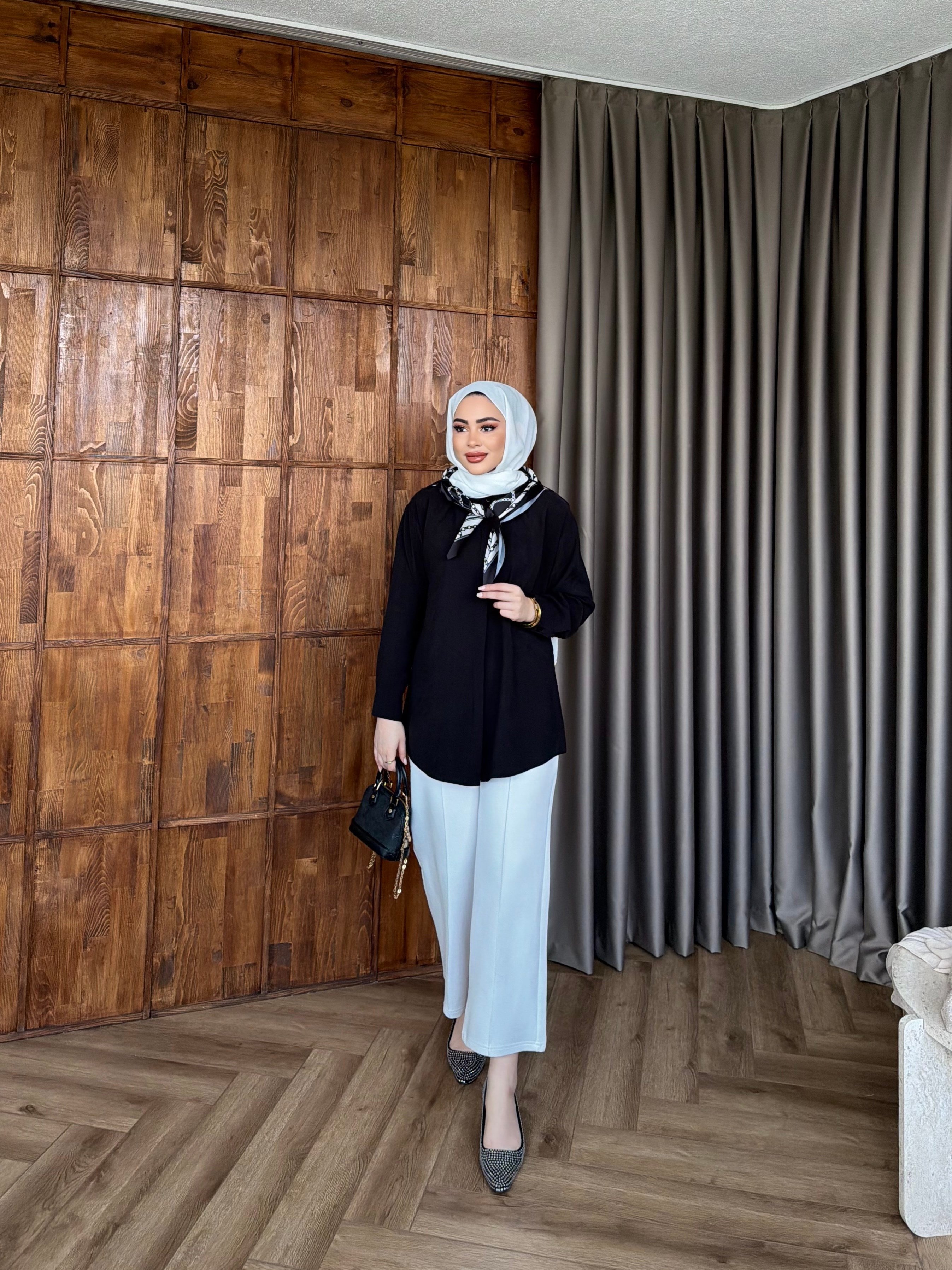 Fular Detaylı Gömlek - Siyah