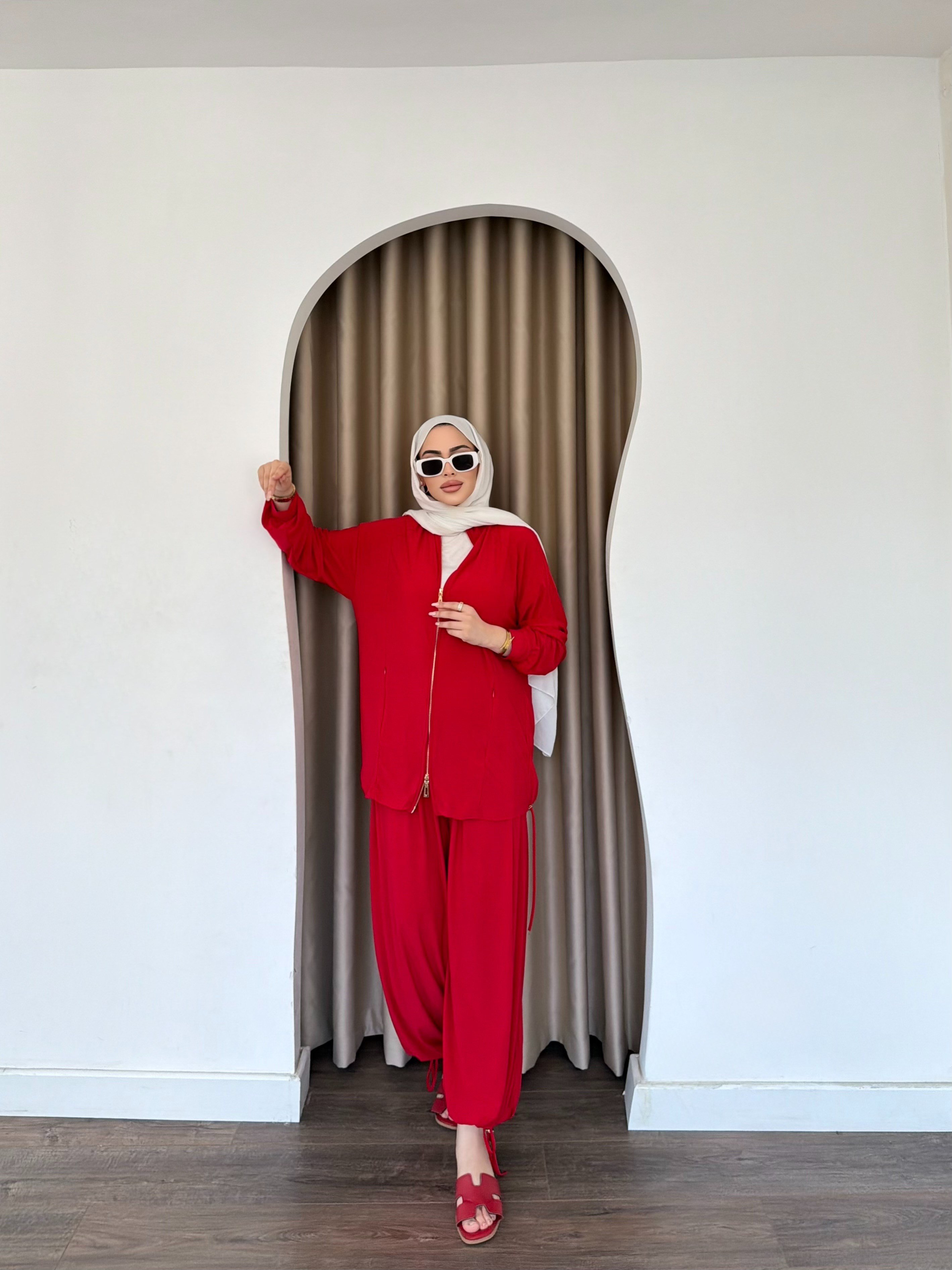 Helin Paça Lastikli Takım - Kırmızı