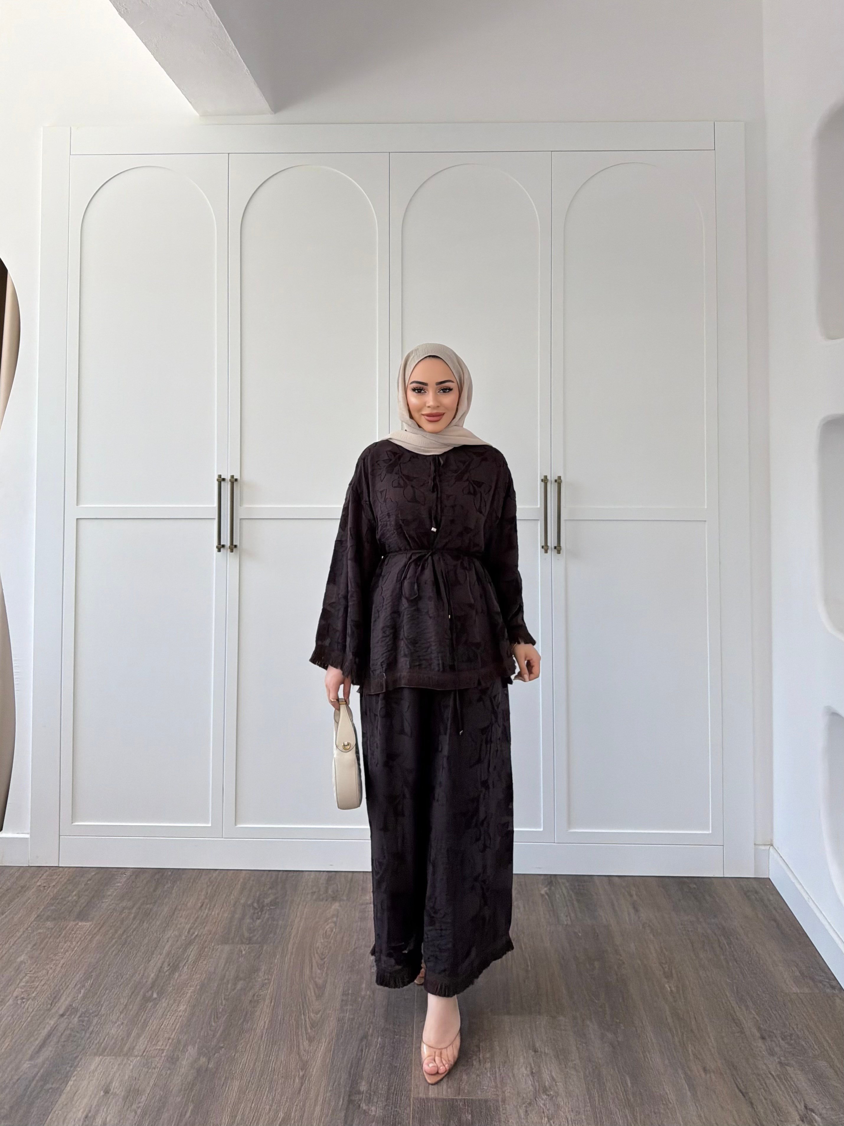 İzabel Takım - Kahve